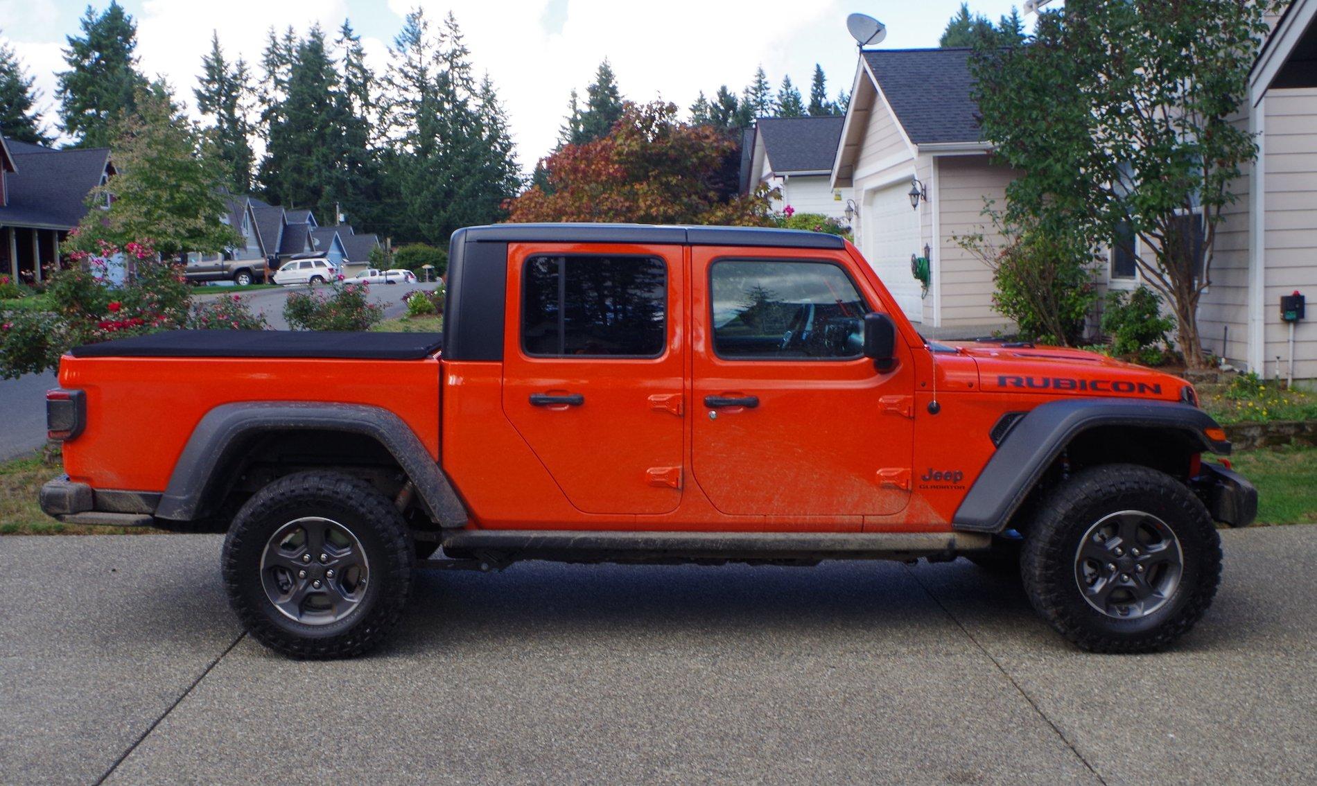 Jeep Gladiator PUNK'N Gladiator JT Club Jeep Smaller