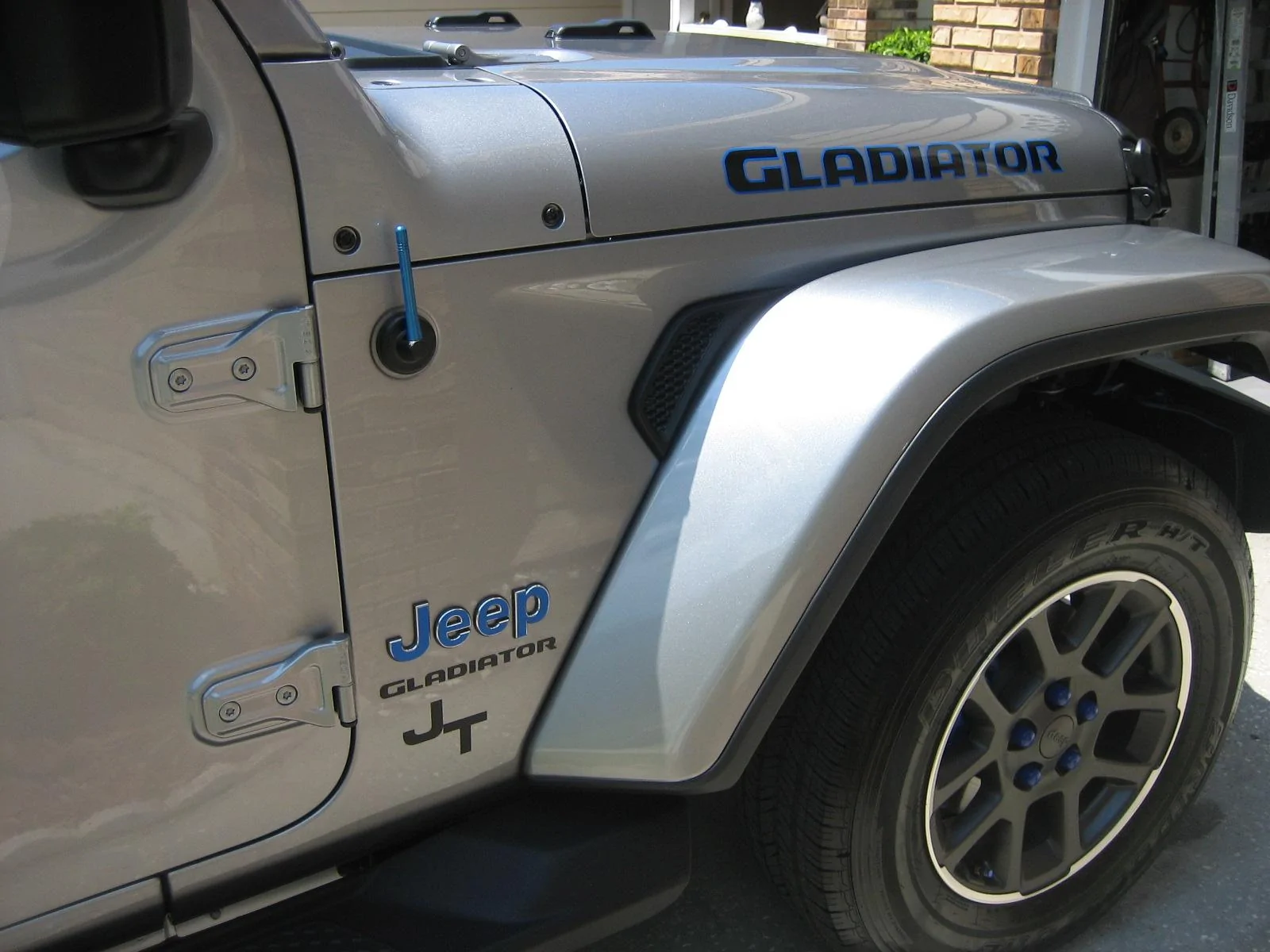 Jeep Gladiator BILLET SILVER Gladiator JT Club 14BD95AA-5B30-4CAF-A38E-E1CF3DF86E75