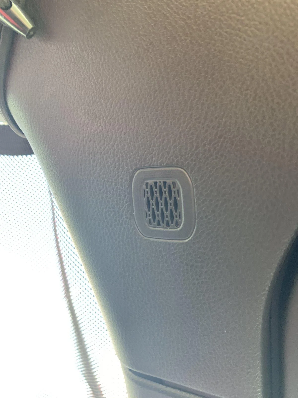 Jeep Gladiator Sound from front when driving imag