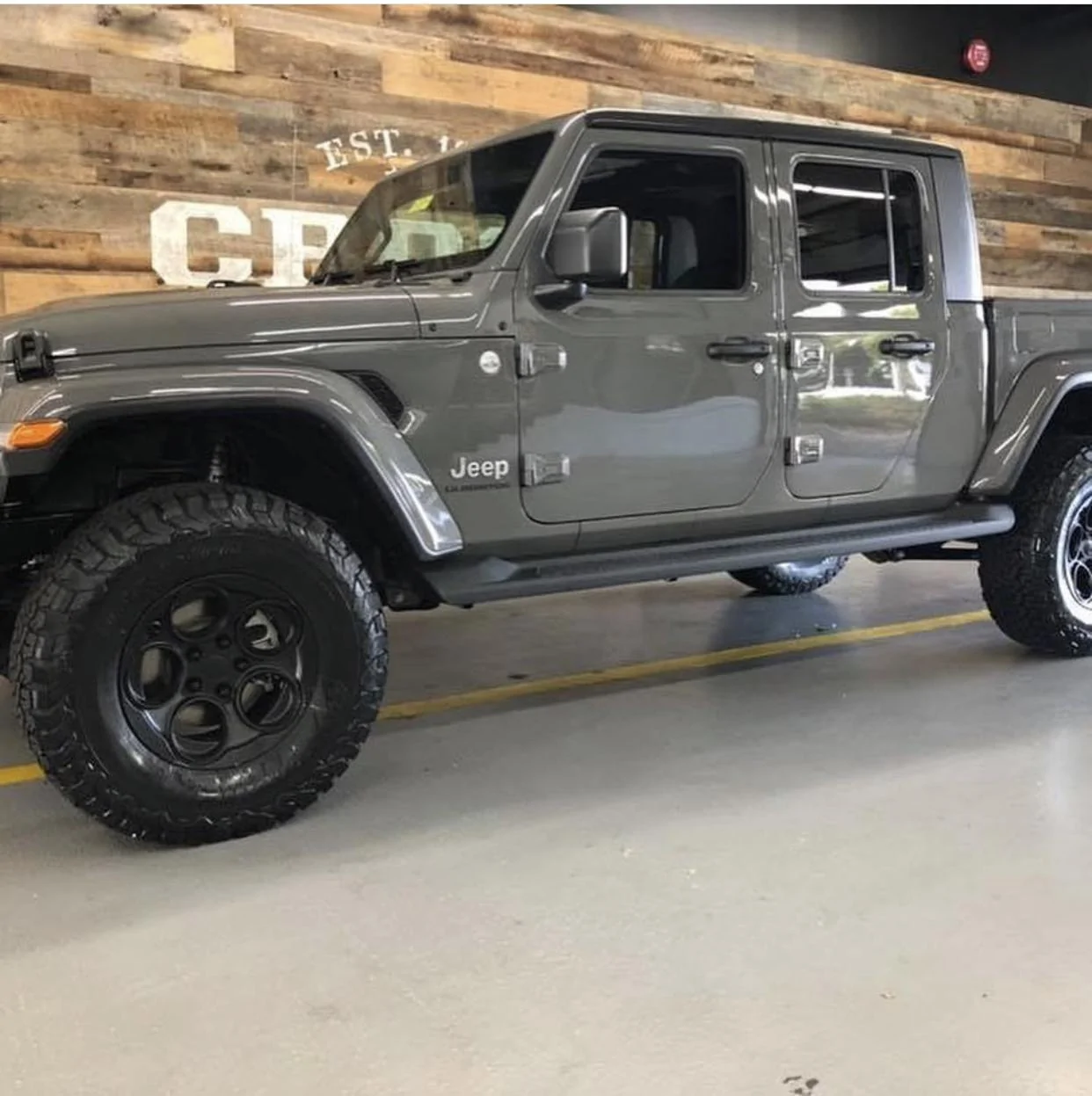 Jeep Gladiator STING GRAY Gladiator JT Club 2AEA8E59-DBF1-4C9E-AA6E-15BB80C61AE8