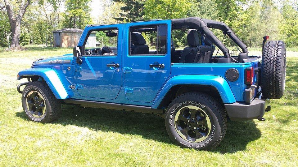 Jeep Gladiator HYDRO BLUE PEARL Gladiator JT Club DBCBA390-DD78-4C9B-99C1-2ED94694F6D7
