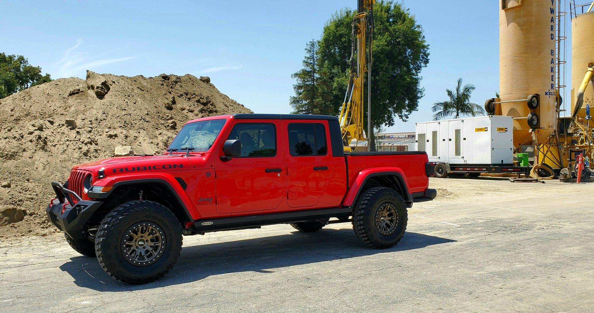 Jeep Gladiator FIRECRACKER RED Gladiator JT Club 20190911_210508