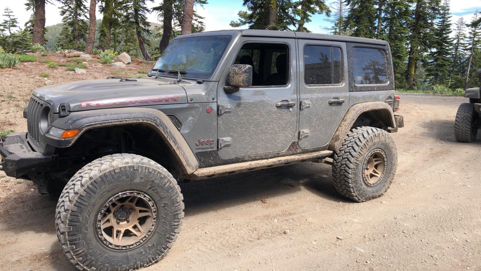 Jeep Gladiator 17" Tires, but what rim size F9C8B26B-00BB-4961-8560-AA89328183AB