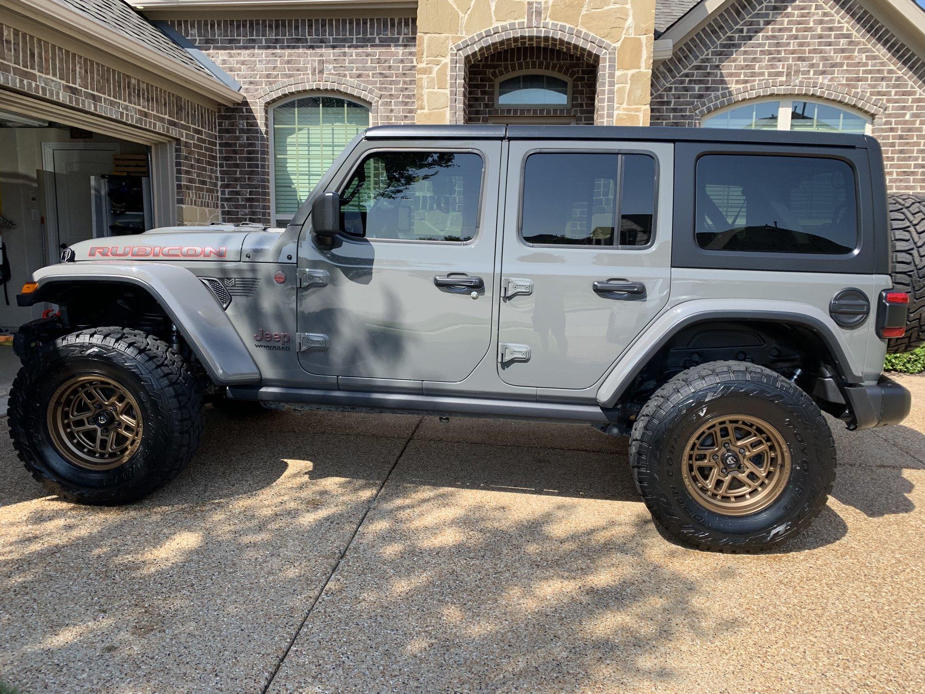 Jeep Gladiator 17" Tires, but what rim size 116A6A65-2828-4A47-AB2F-6DF6190C3319