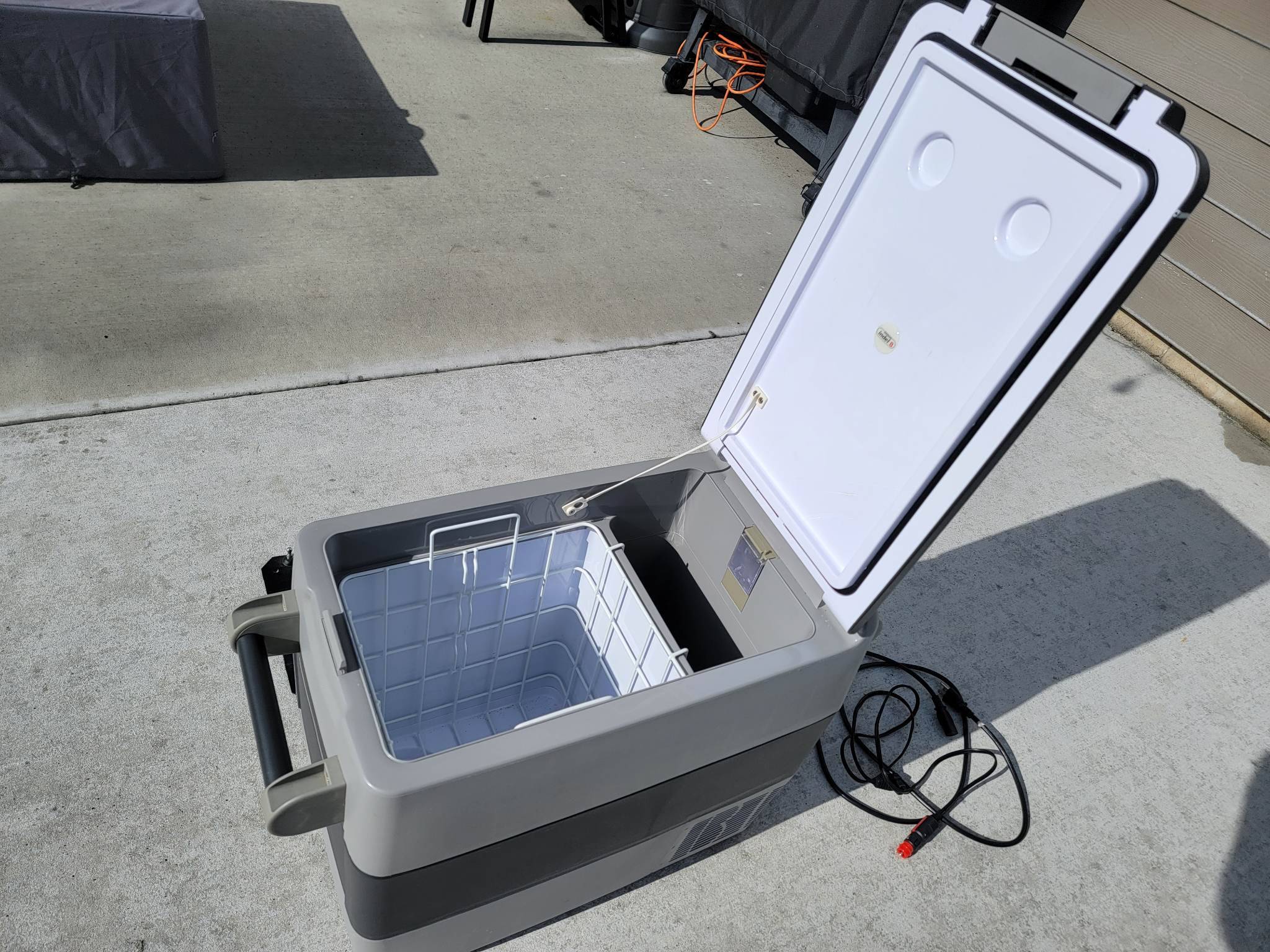 Jeep Gladiator Indel-B TB51A 12V fridge/freezer 350363977_1294960214424751_2293199229794833987_n (1)