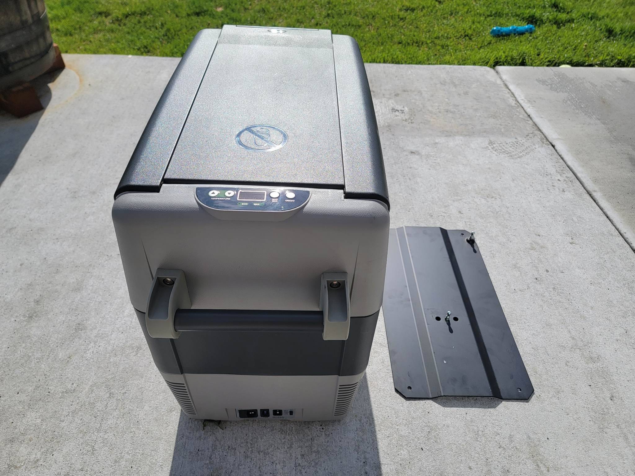 Jeep Gladiator Indel-B TB51A 12V fridge/freezer 350373574_557583793238563_3024884031228288281_n (1)