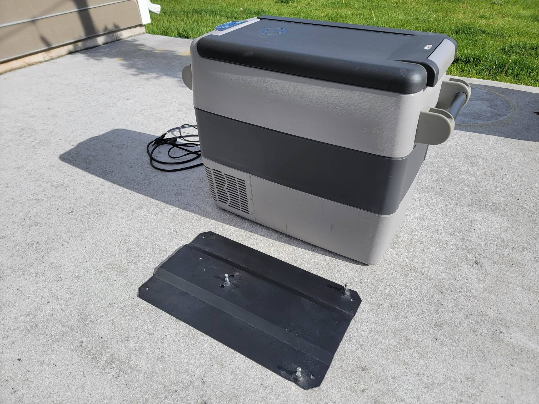 Jeep Gladiator Indel-B TB51A 12V fridge/freezer 350371933_1022799052211786_8657285659489115352_n (1)