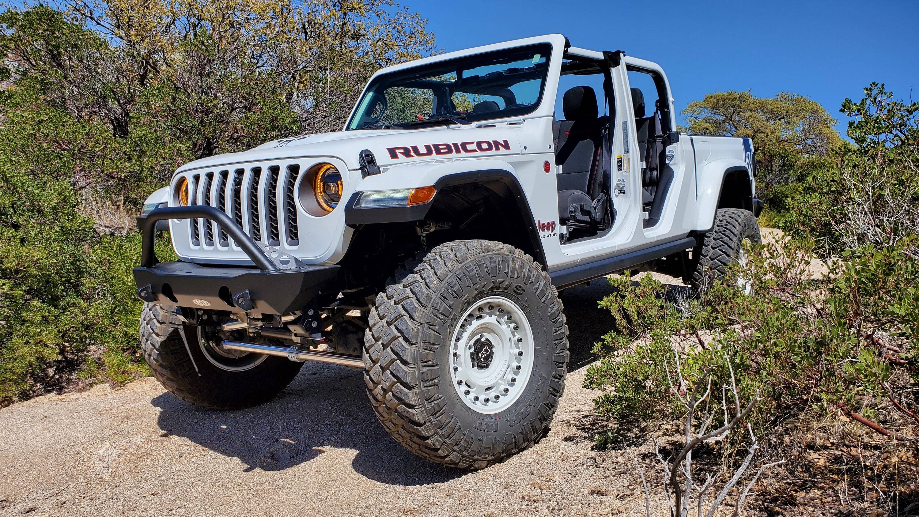 Jeep Gladiator Black is played out, let's see some colored rims 20230410_132610
