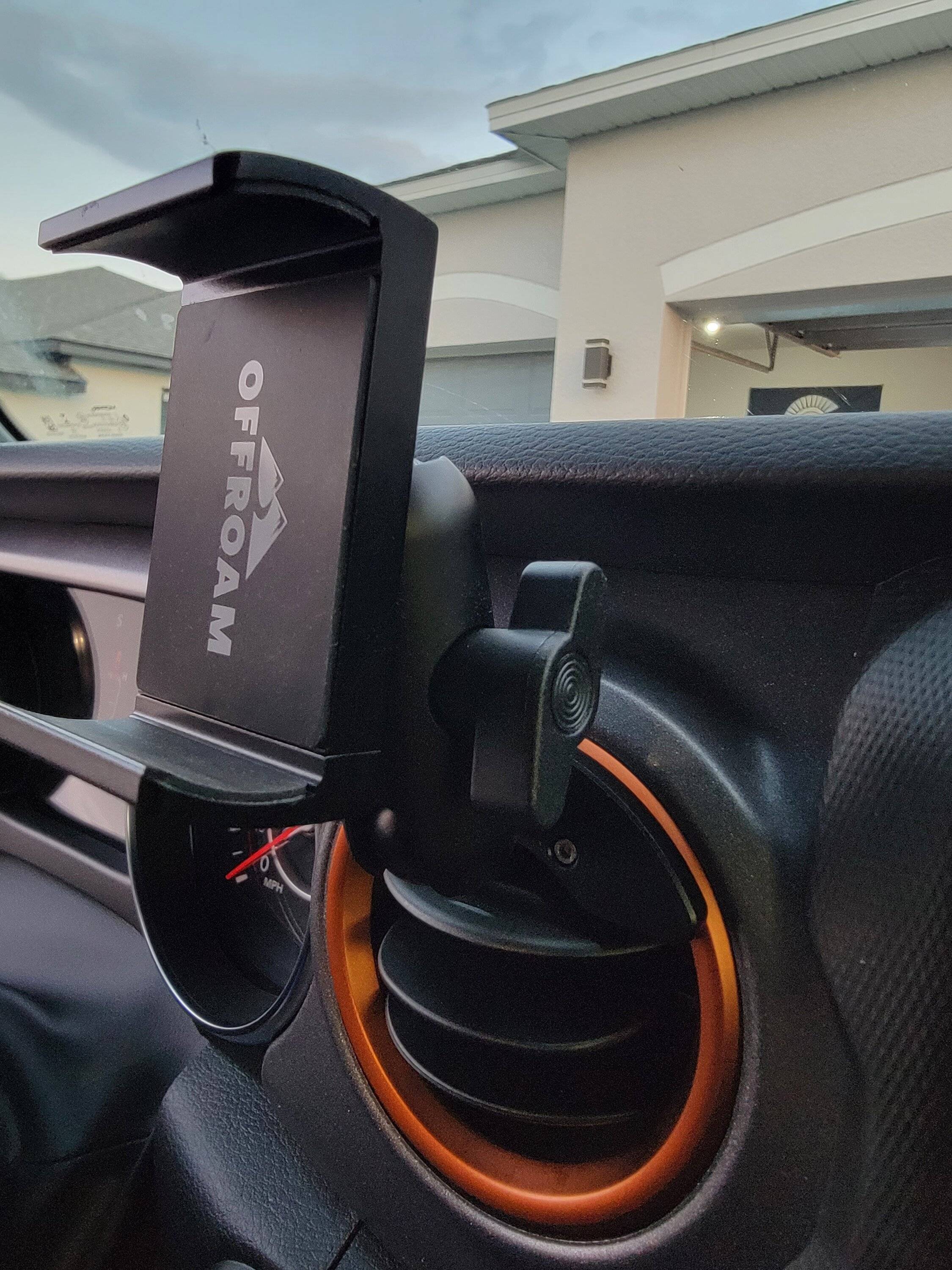 Jeep Gladiator Need ideas on phone mount solutions 20220622_202003