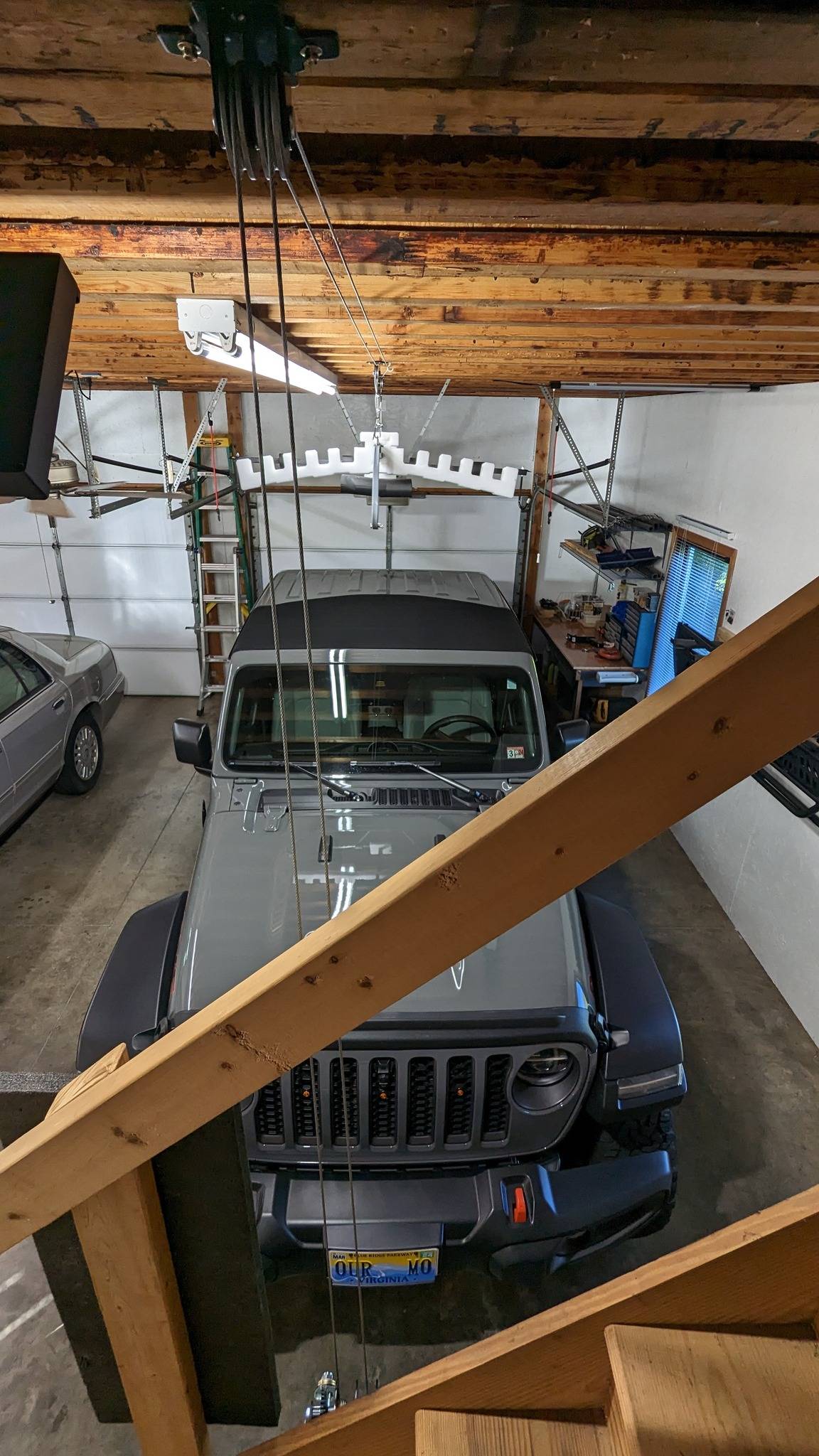 Jeep Gladiator Lift hoist for the hard top 342967105_6274609352654810_7301301621544020158_n