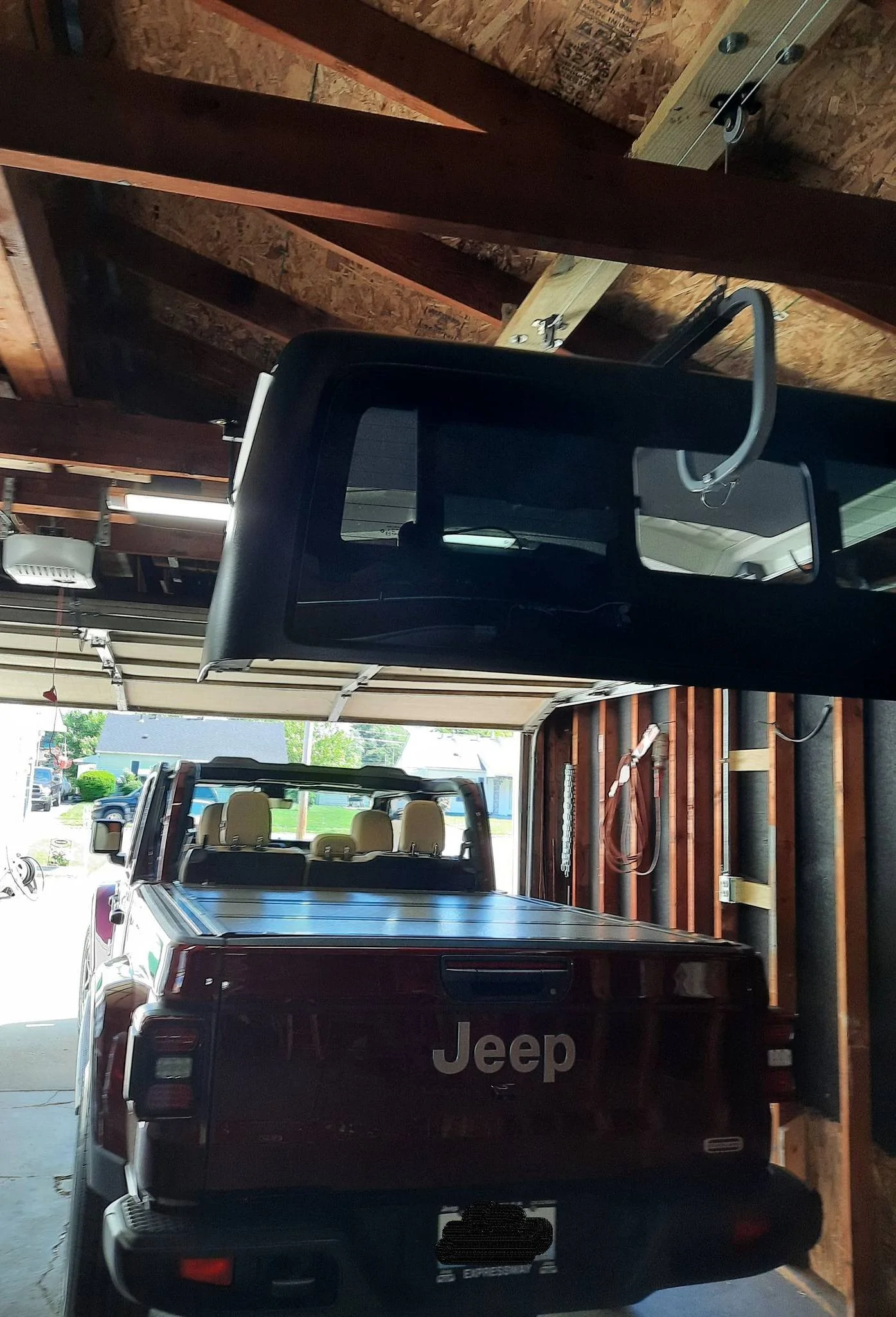Jeep Gladiator Lift hoist for the hard top 1 jeep glad 16.10