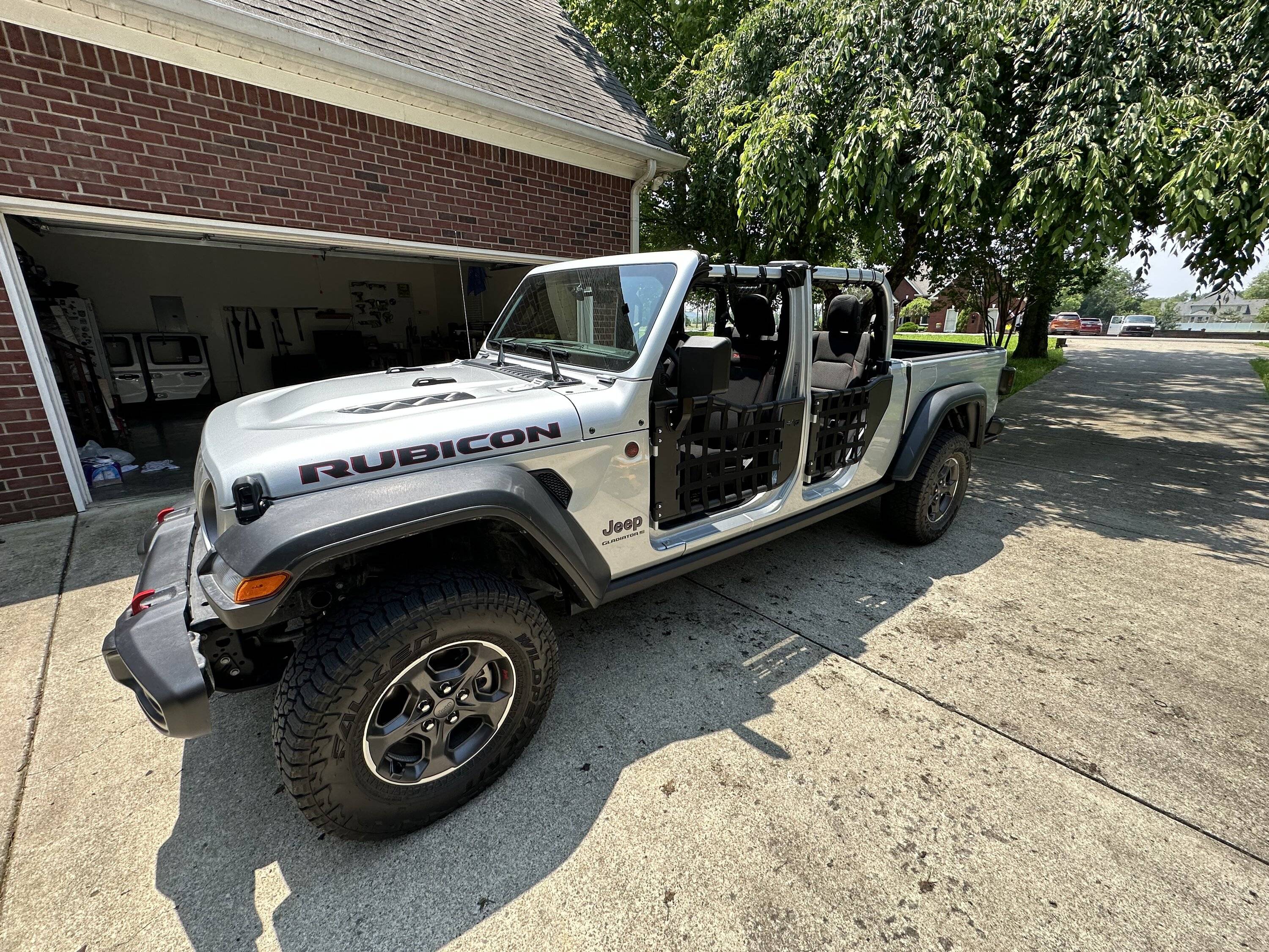 Jeep Gladiator Pics with tube doors -- post yours IMG_0834