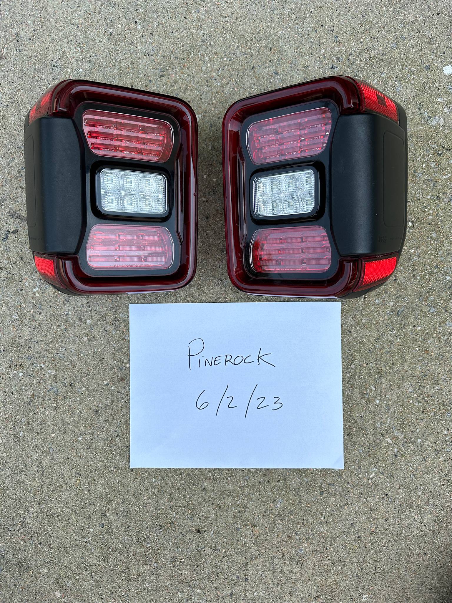 Jeep Gladiator Gladiator LED taillights IMG_1901