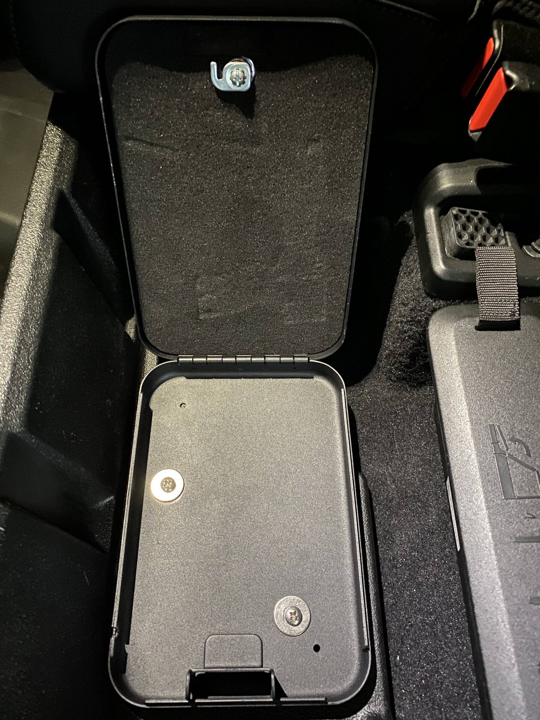 Jeep Gladiator Handgun safe/lockbox recommendations 89f5b3cb-0d5c-46e3-9b6c-69d7f68bbd45-jpe