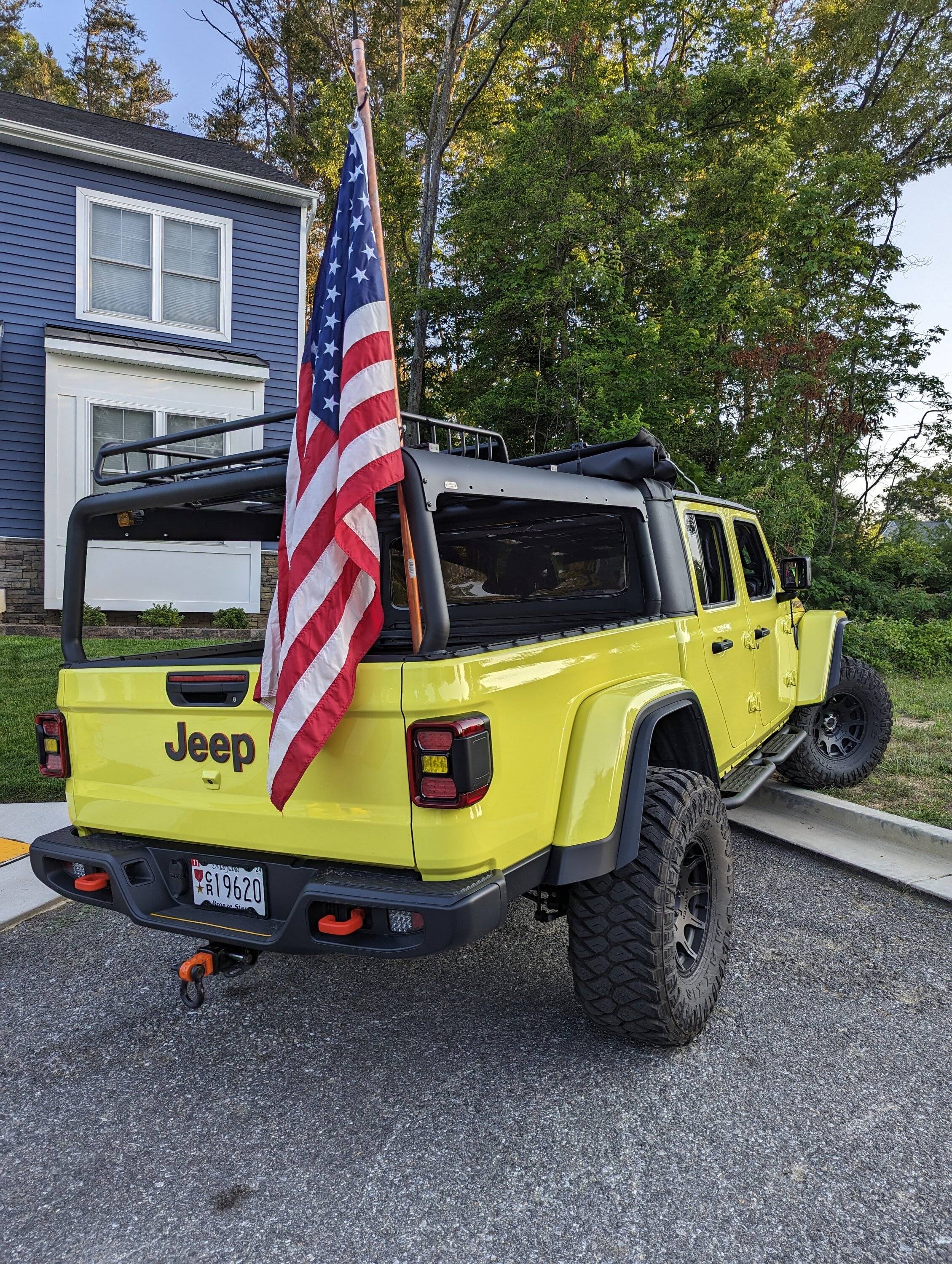 Jeep Gladiator Does anyone else do this PXL_20230604_234045327