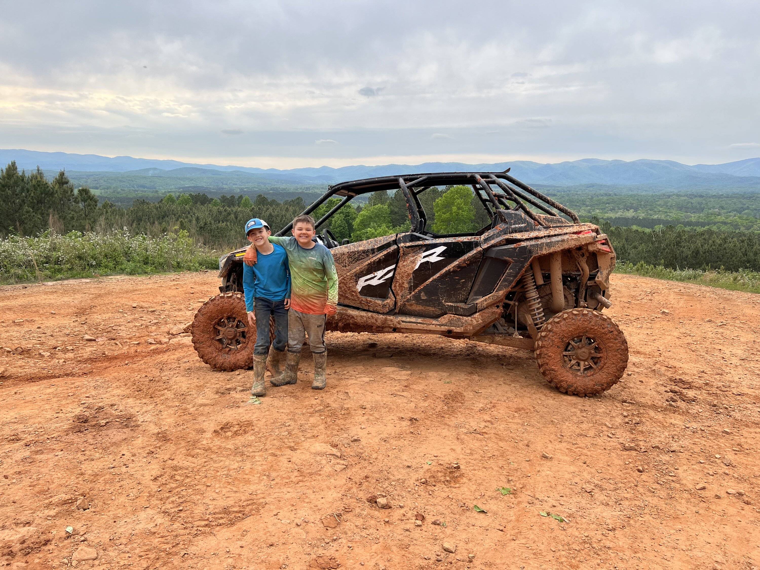 Jeep Gladiator Who here has a SxS? 8A040595-9E1B-4BBD-8C68-8C1AB24D2FF8