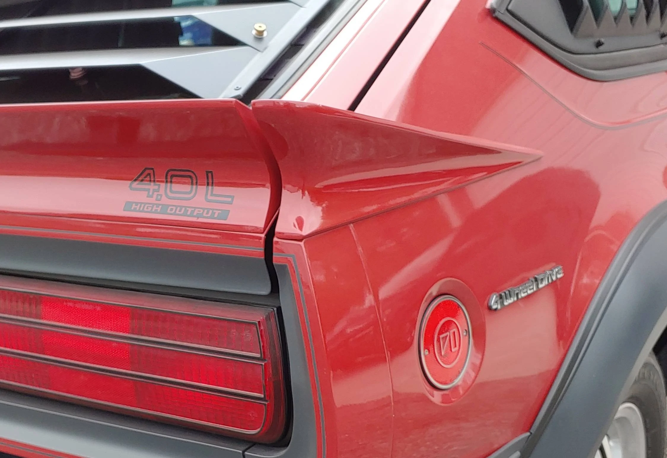 Jeep Gladiator Some 2024 trims may not be getting the new grill 40-ho