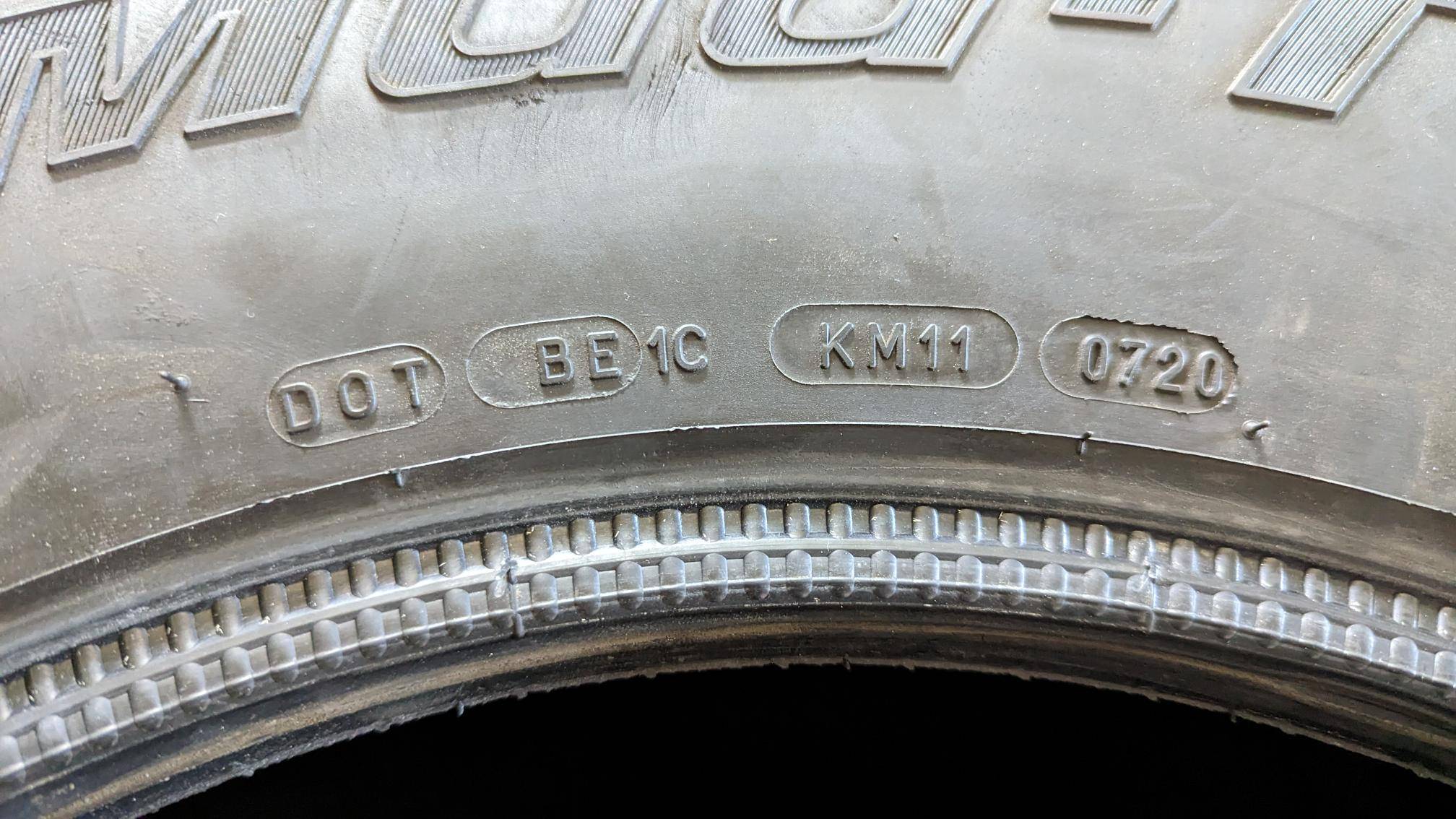 Jeep Gladiator BFGOODRICH MUD-TERRAIN T/A KM3 37X12.5R17 Tires bfg-km3-9