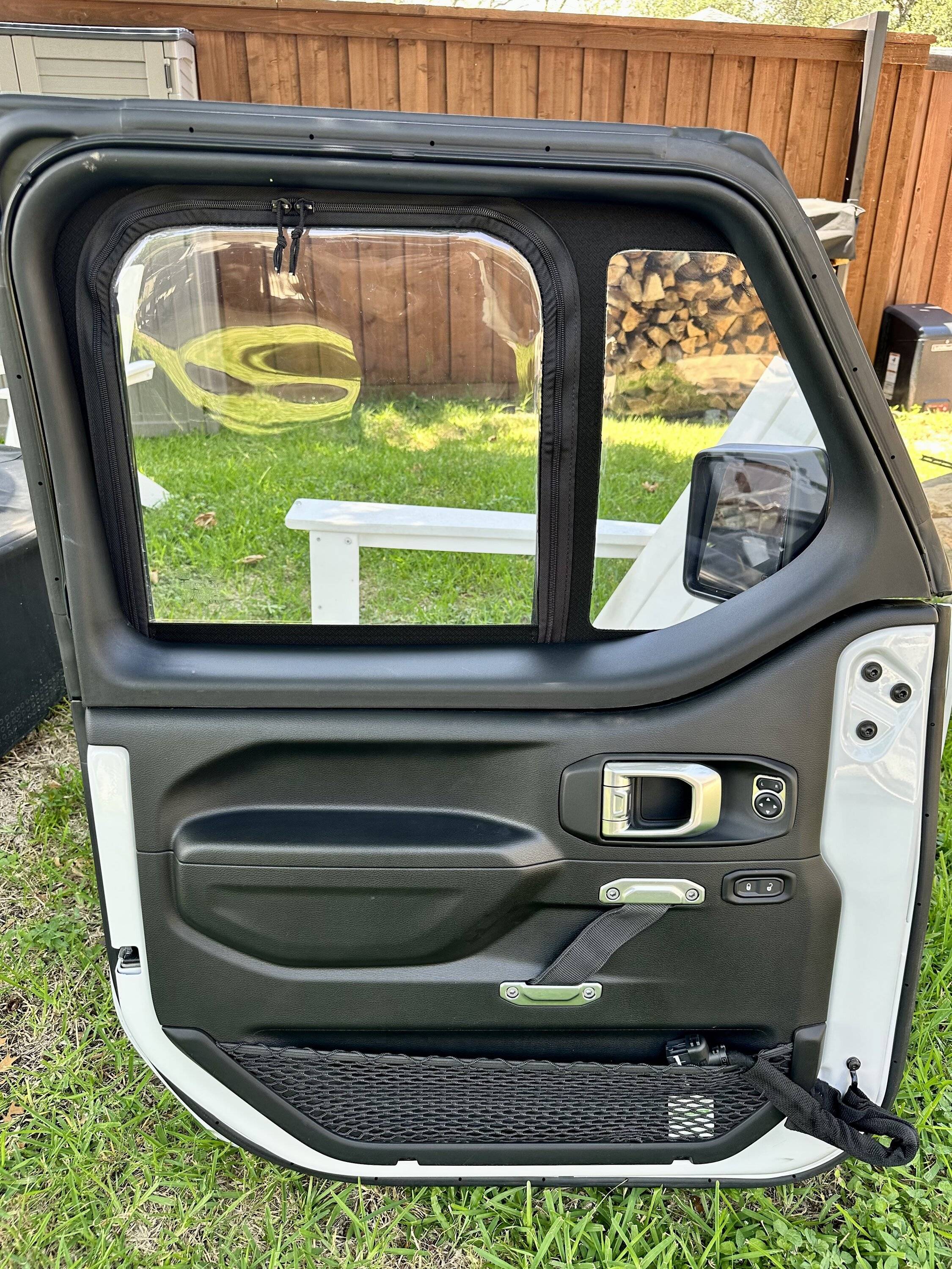 Jeep Gladiator Jeep Half Doors (4 doors) Bright White with Premium Uppers IMG_0692