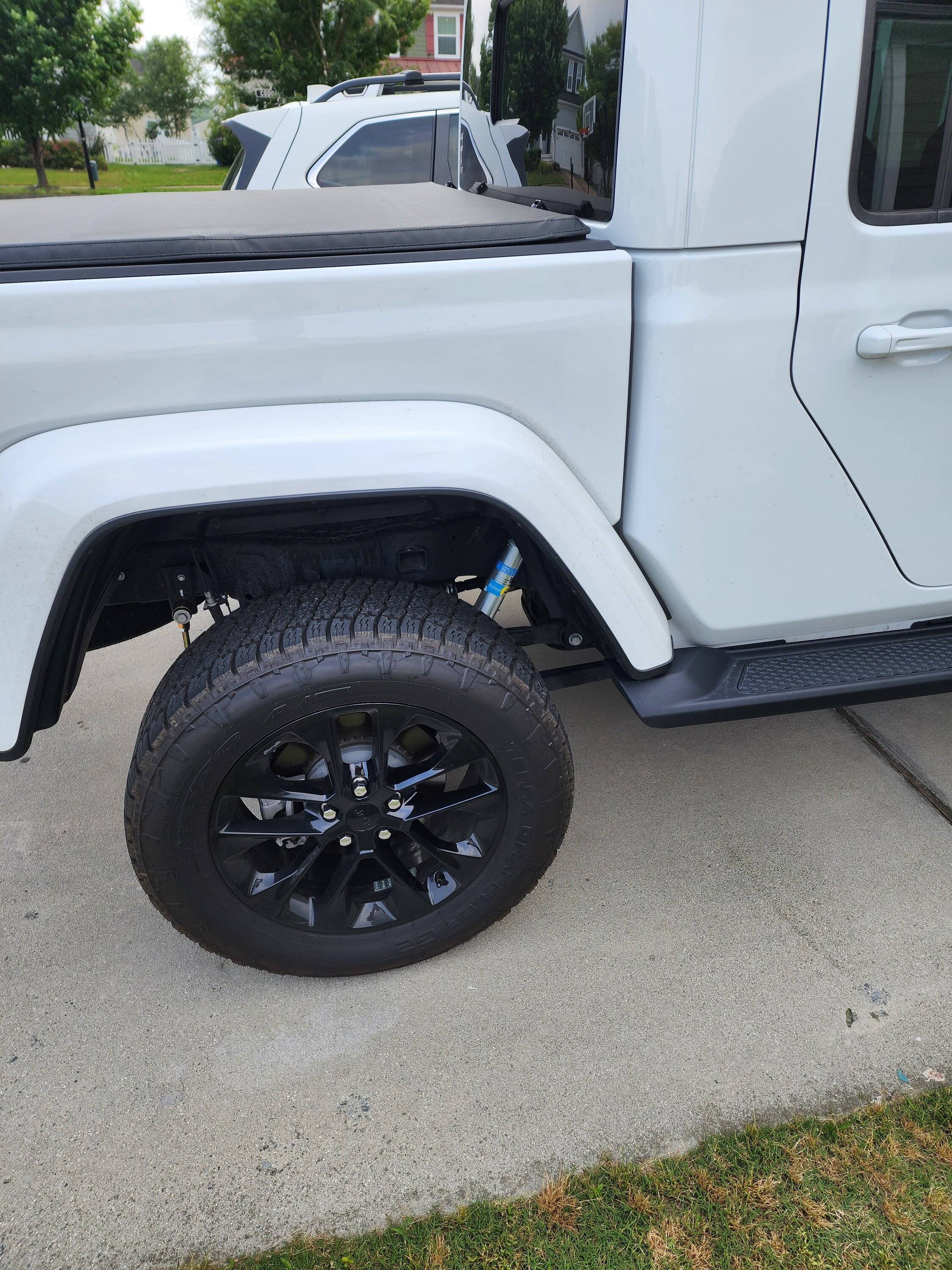 Jeep Gladiator JkS 3" lift installed on my 2022 Gladiator high altitude 20230608_162618