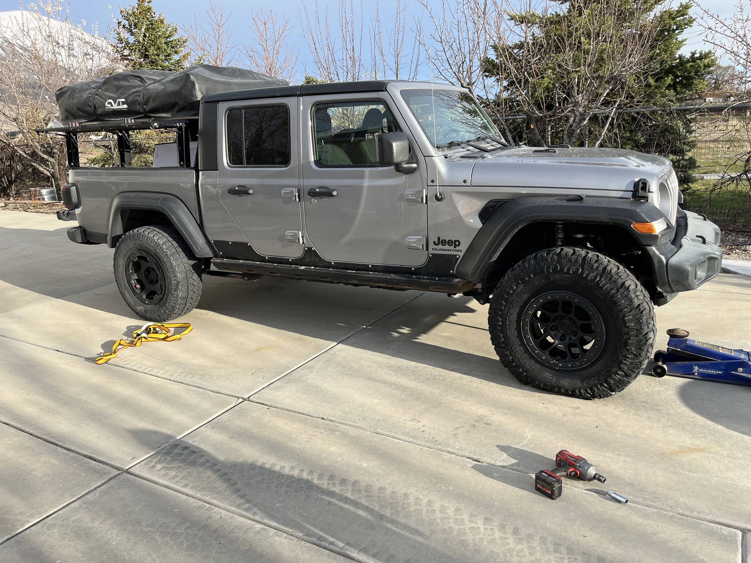 Jeep Gladiator El Guapo - Billet Silver JT Sport S IMG_3427