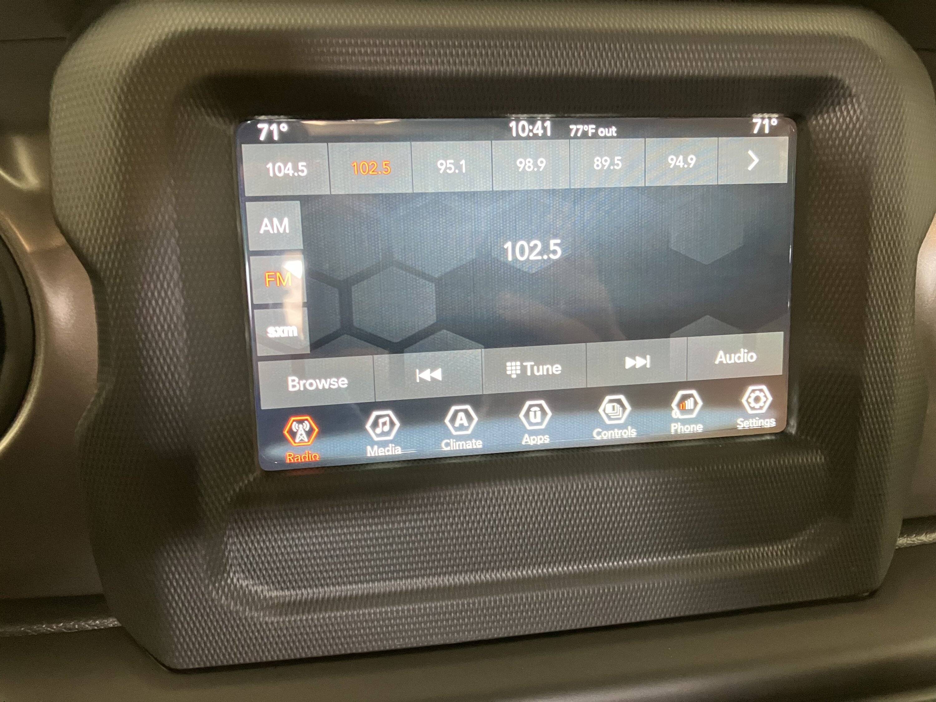 Jeep Gladiator Selling 7” unconnect radio with bezel from 23 gladiator sport s IMG_0720