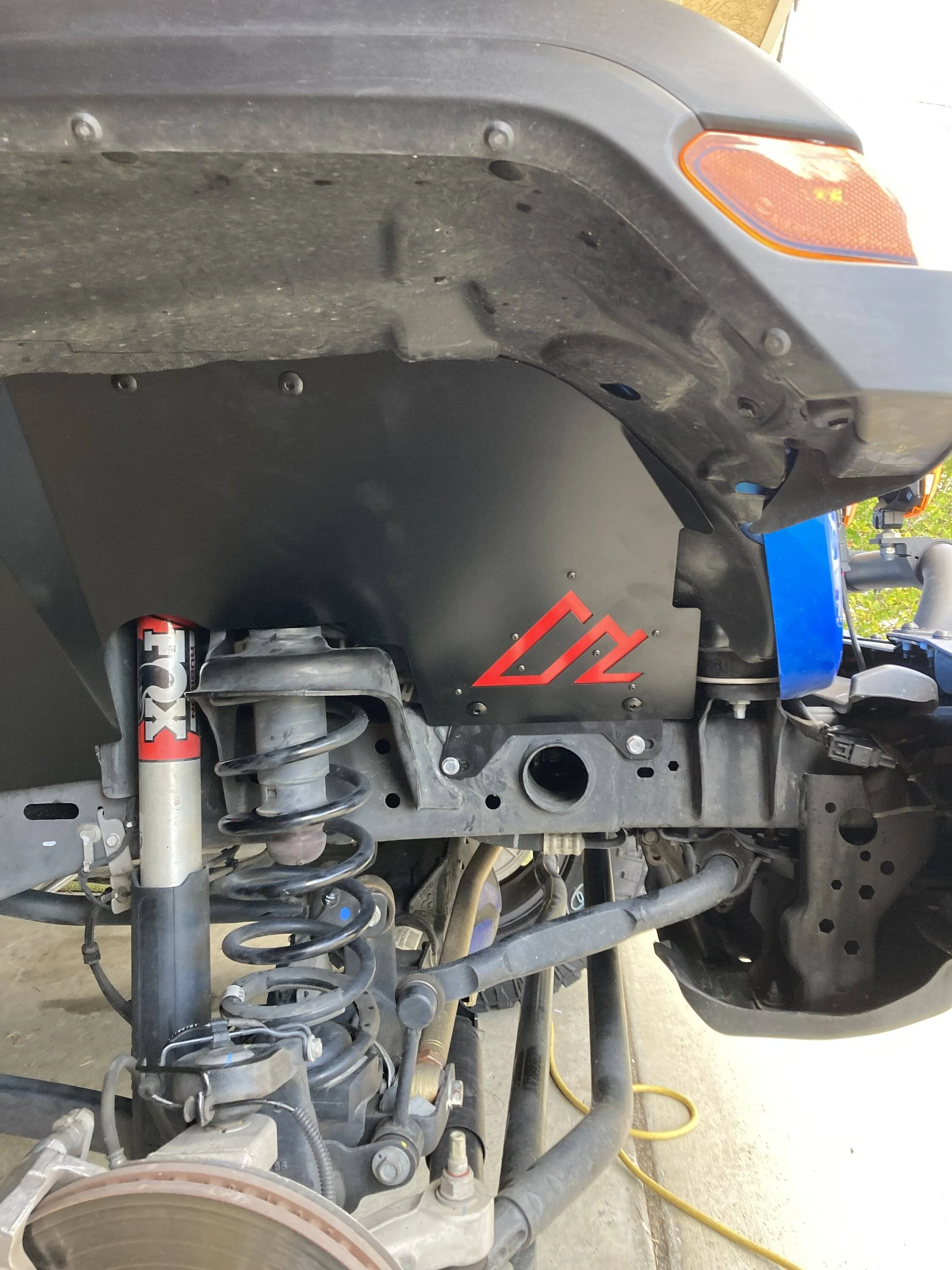 Jeep Gladiator Gladiator Rubicon Front Fender inner liners IMG_0064