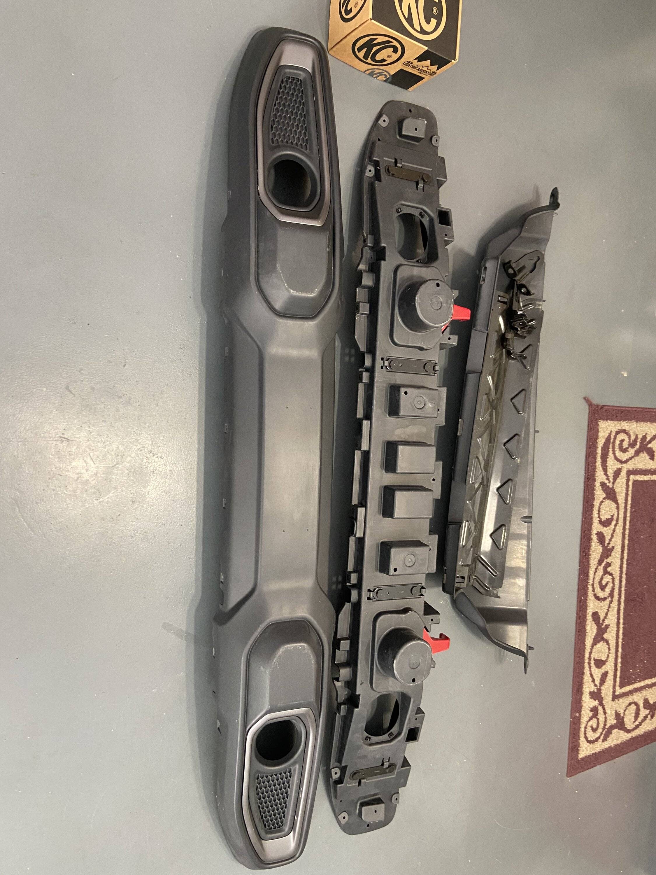 Jeep Gladiator Bumper assembly IMG_3537