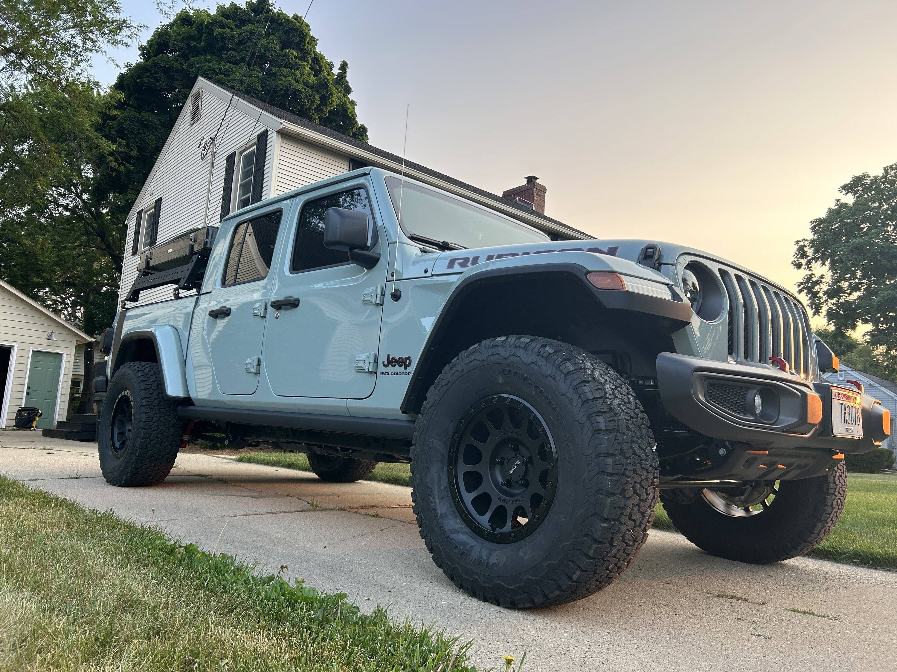 Jeep Gladiator 35" Wheel & Tire Combos - Let's see 'em! IMG_1226