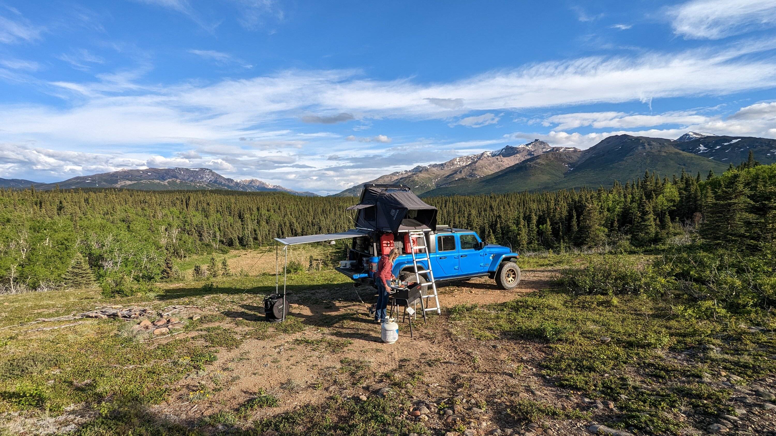 Jeep Gladiator Alaska Daily Drivers: Hydro Blue 80A and Bright White JTR PXL_20230610_035118265