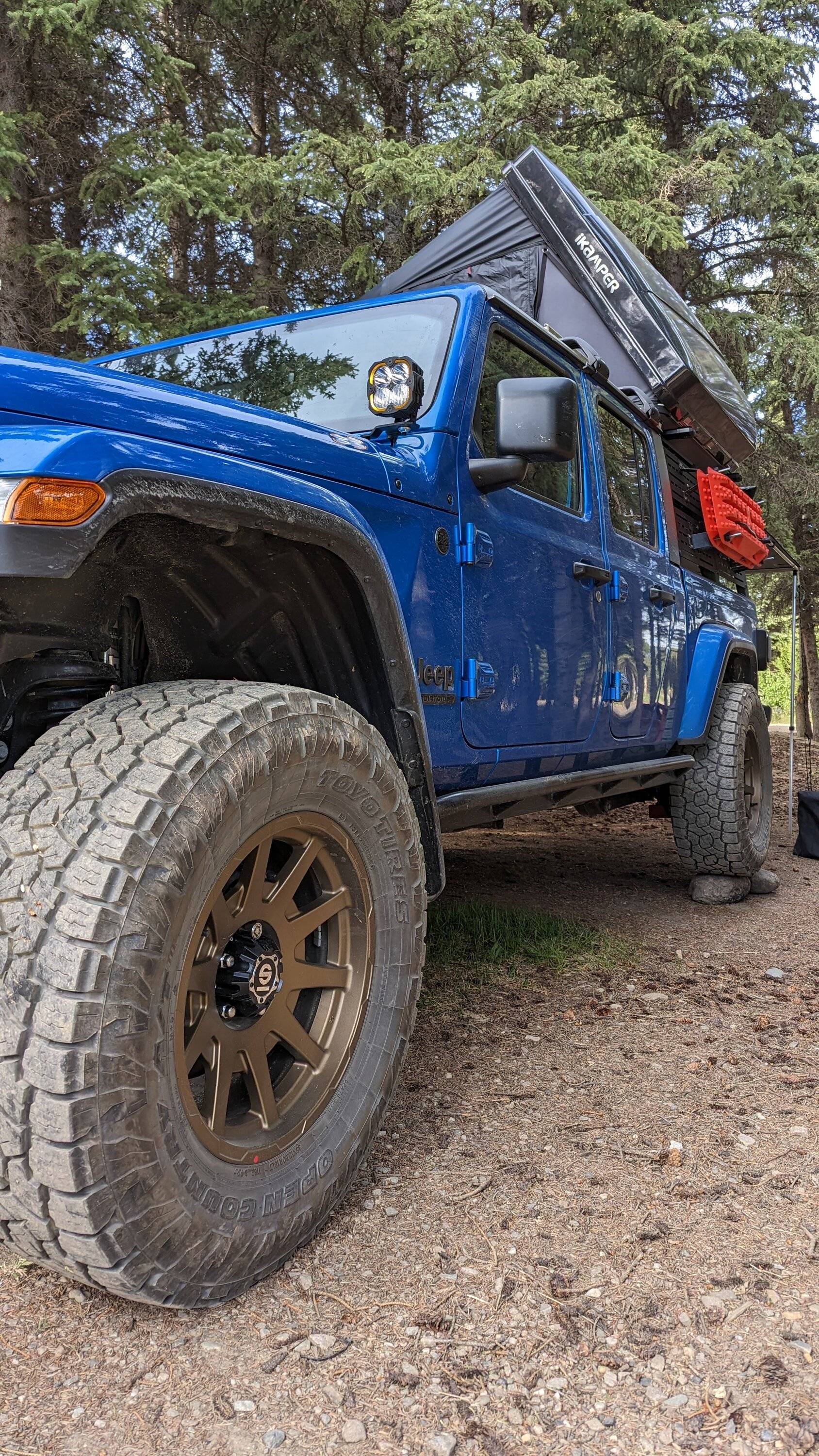 Jeep Gladiator Alaska Daily Drivers: Hydro Blue 80A and Bright White JTR PXL_20230611_025900827