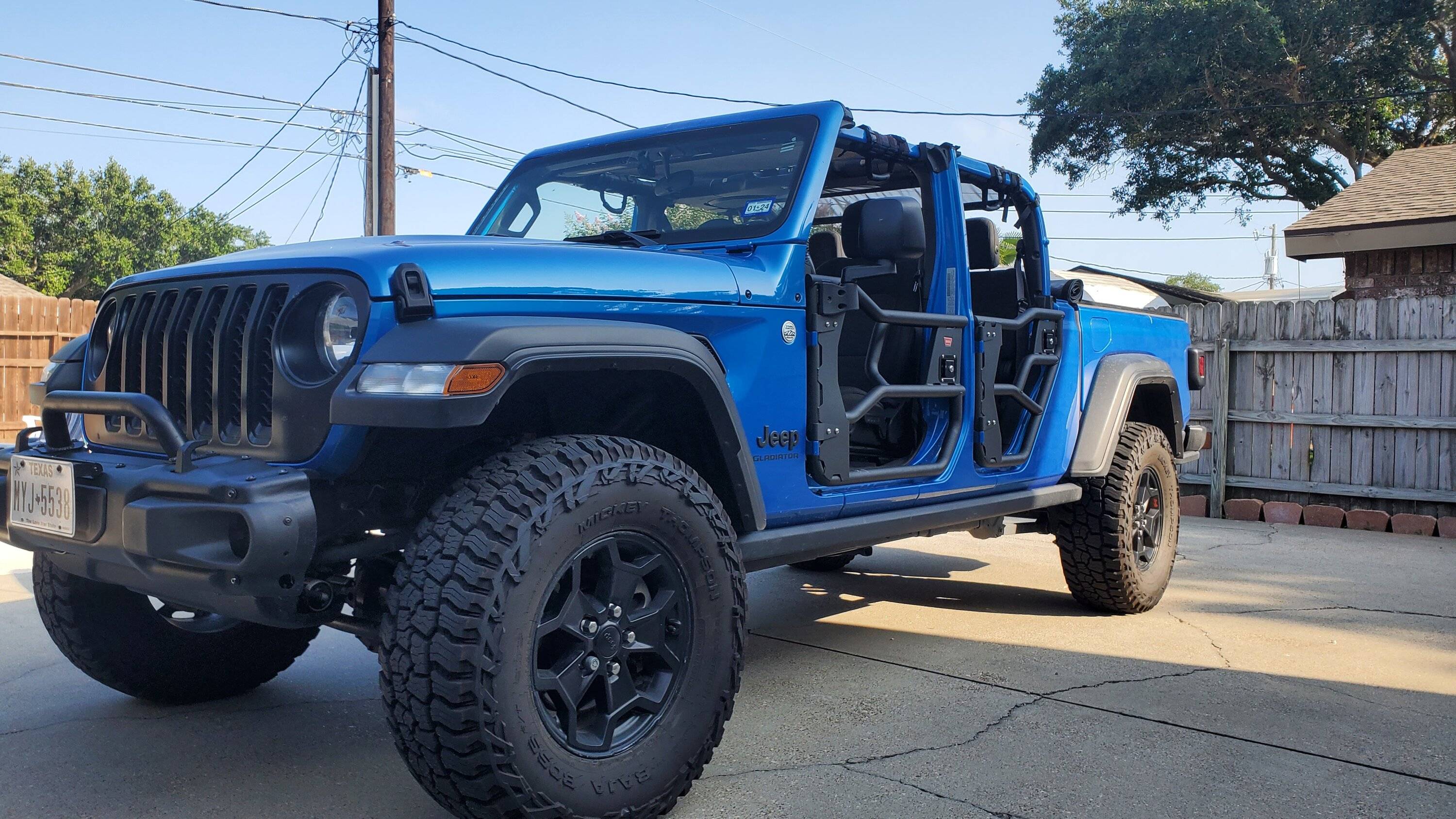 Jeep Gladiator Pics with tube doors -- post yours 20230613_175302