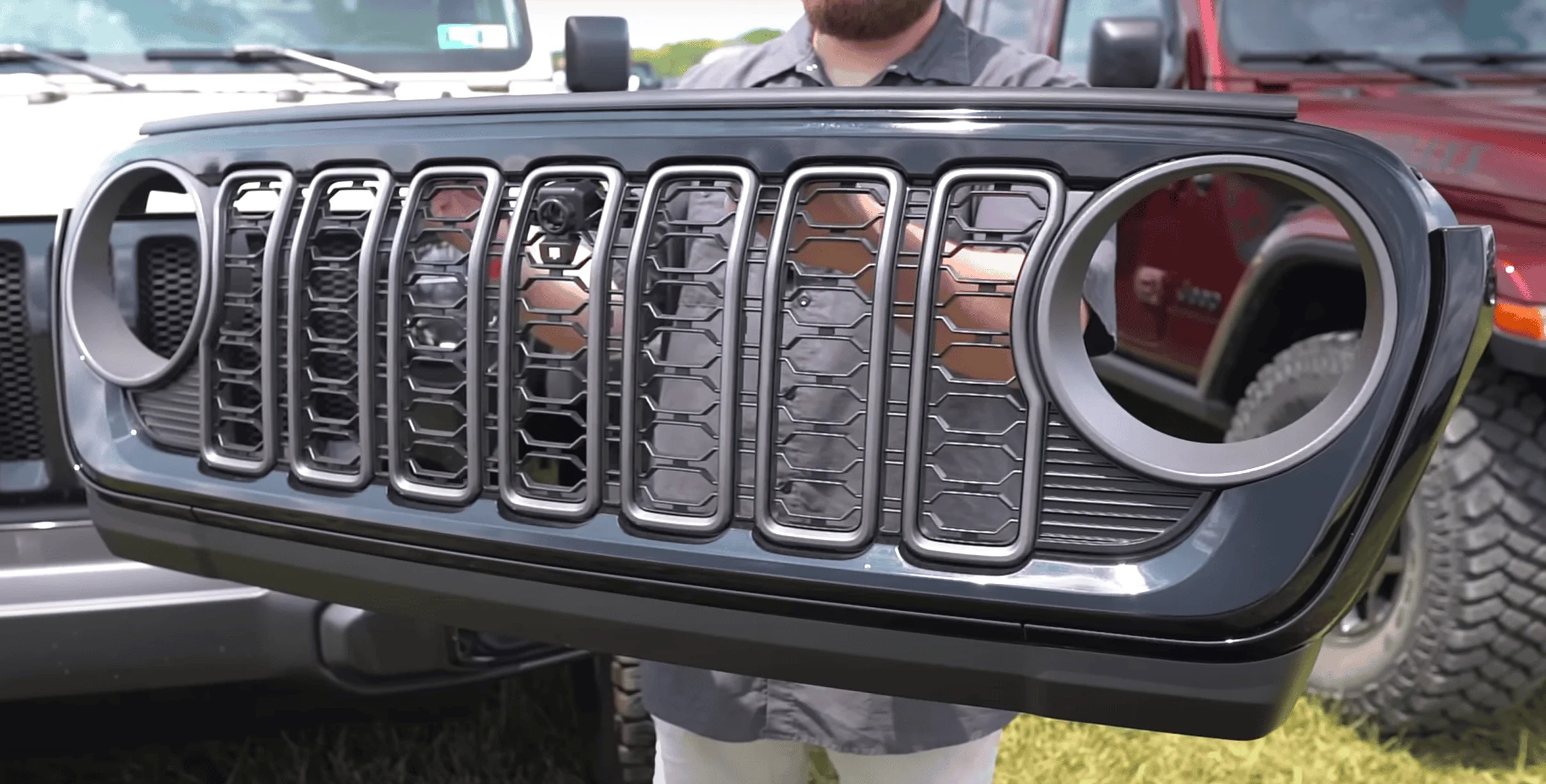 Jeep Gladiator Report: 2024 Gladiator Reveal @ NAIAS in Sept | Production Begins November | Gladiator 4xe PHEV Replacing Diesel 1686712954179