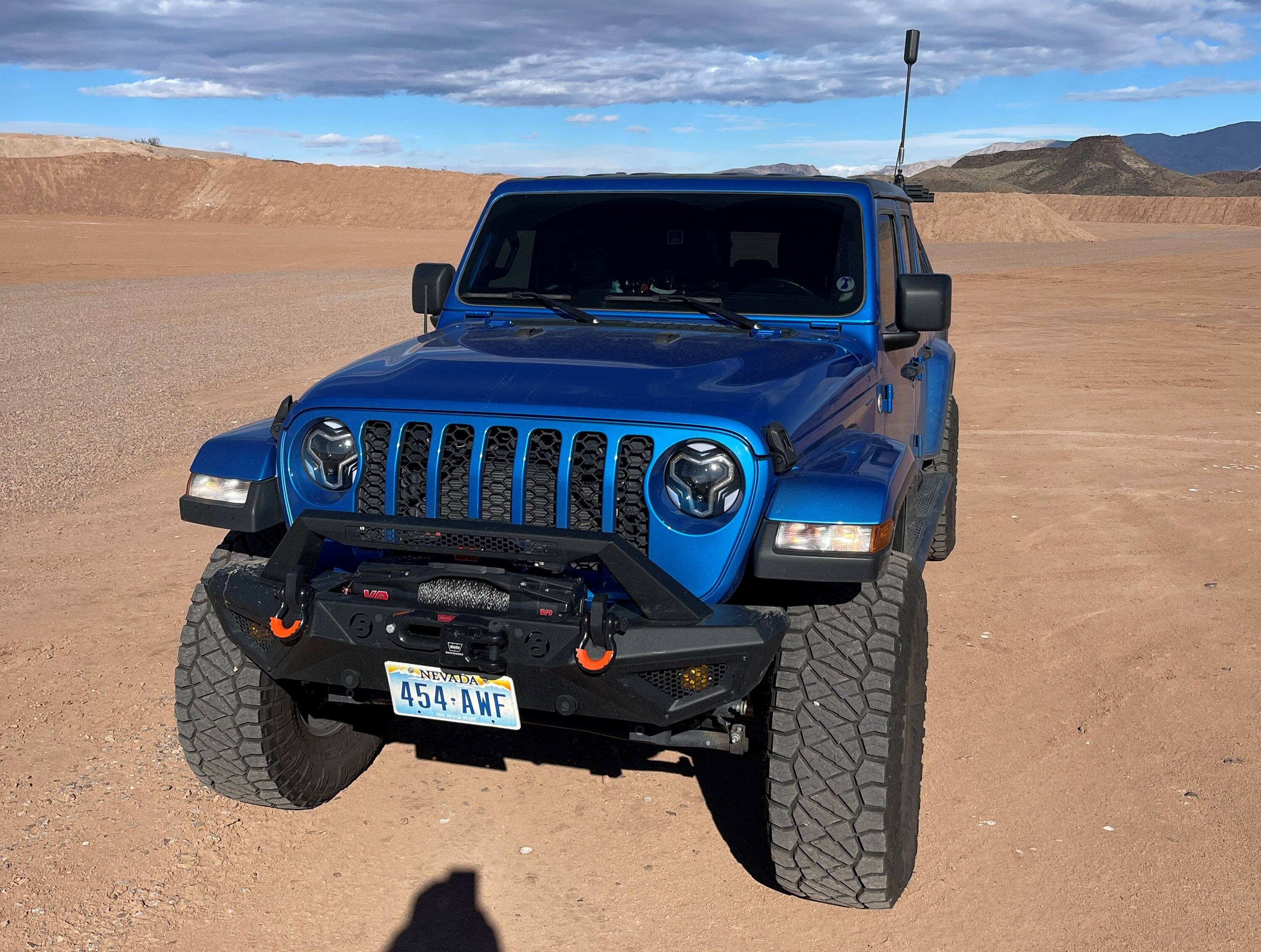 Jeep Gladiator Show and Tell Tuesday!! 2023-01-22 13.42.05a