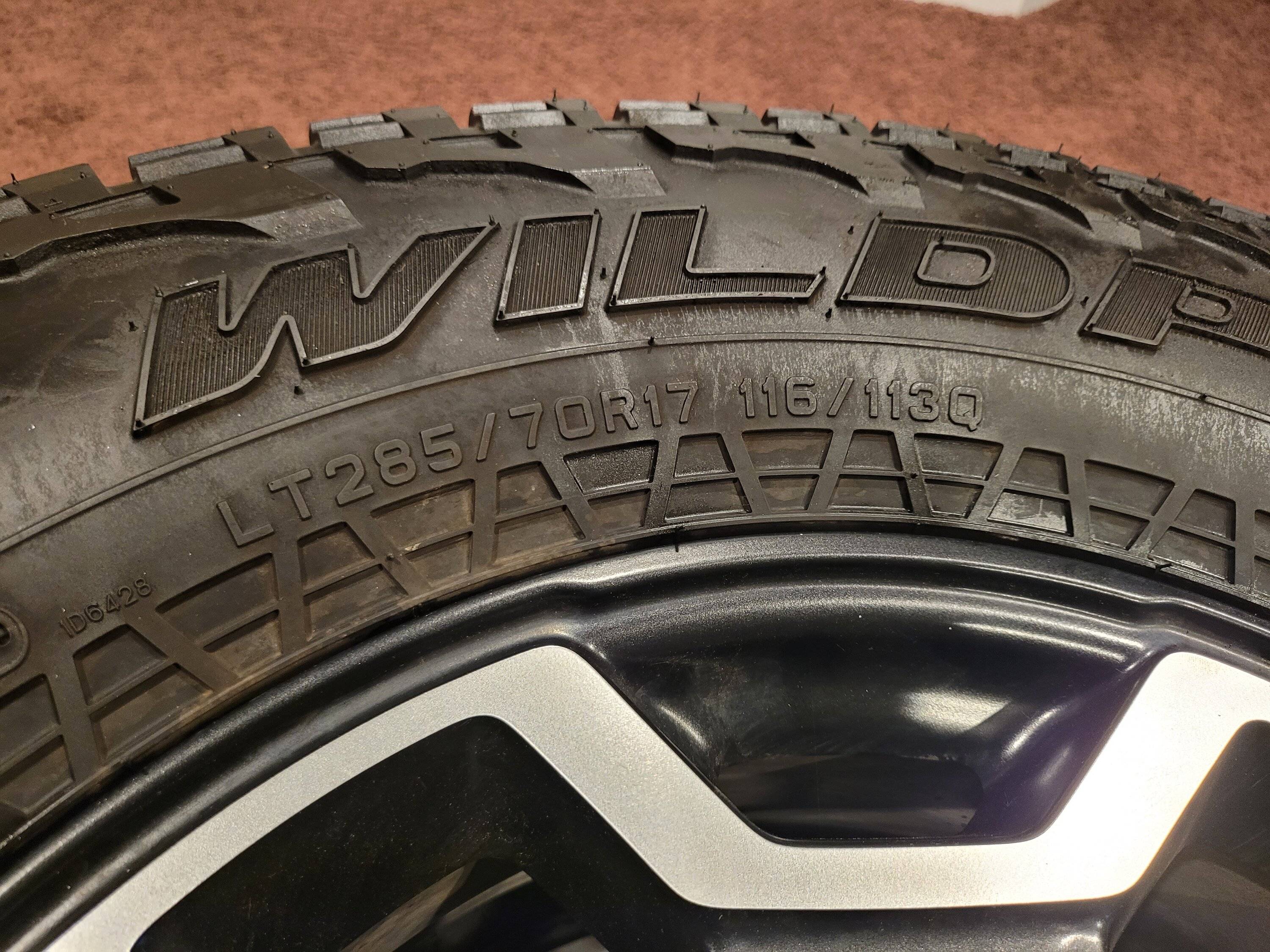 Jeep Gladiator (4) 2021 model rubicon wheels and tires with tpms 20230614_163128