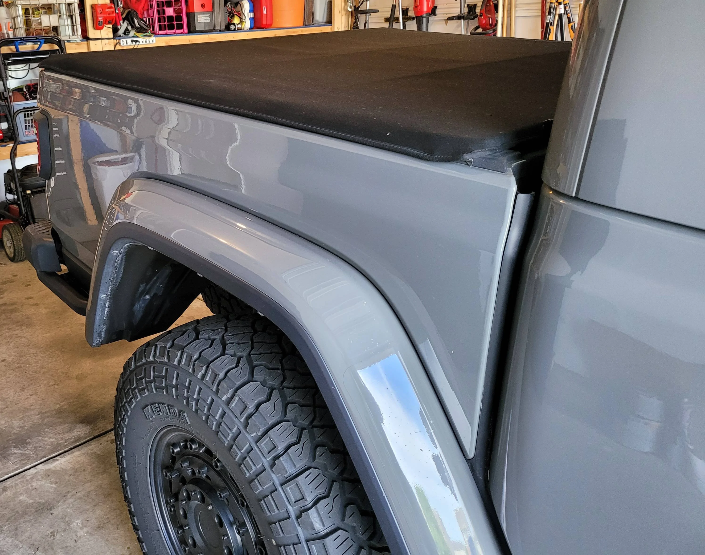Jeep Gladiator Mopar trifold becover for sale $200 20230527_104254