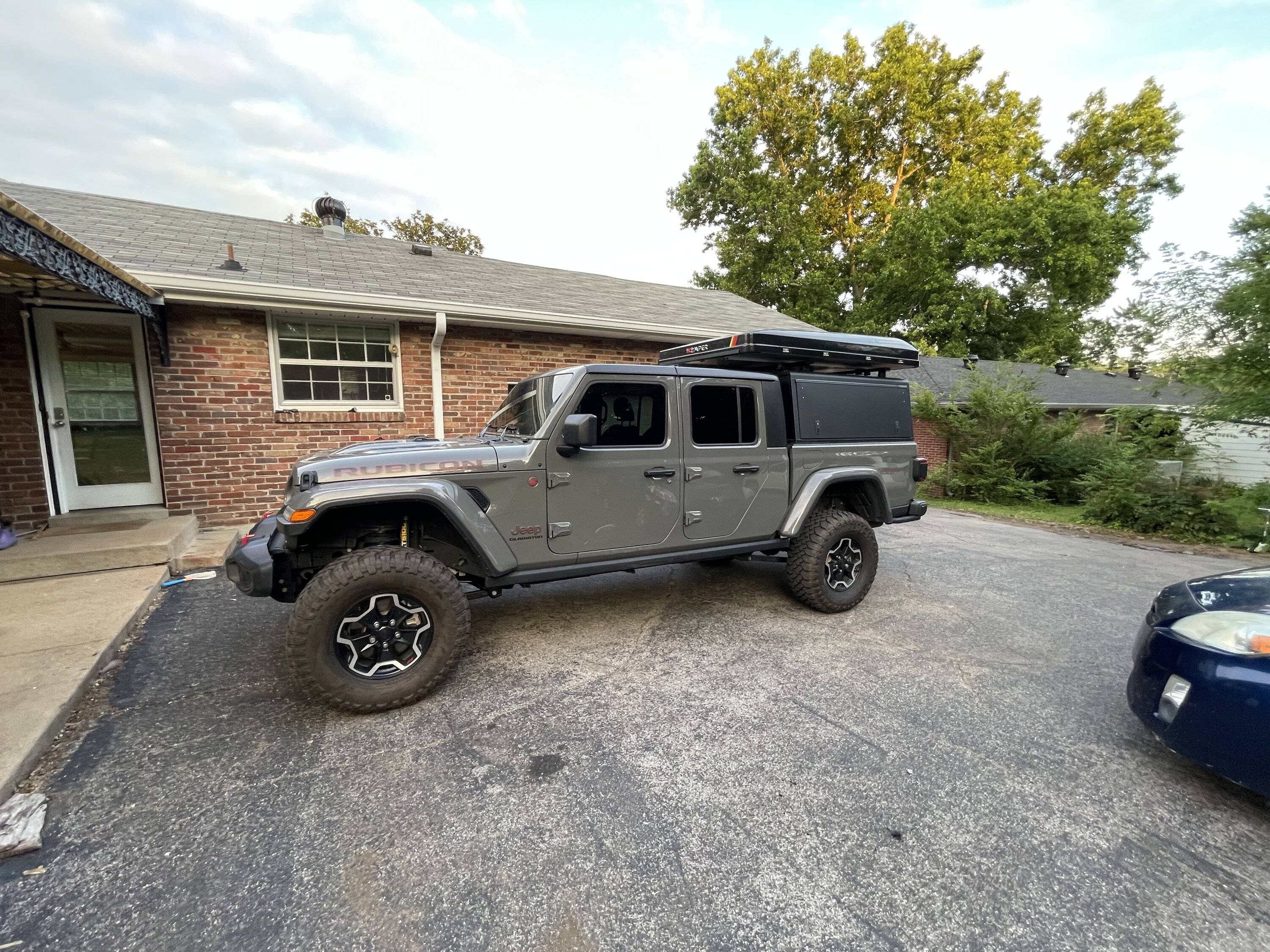 Jeep Gladiator Gladiator with 33's and a 3" lift D3ECC863-9D81-4820-BA1D-BEEFE2204F13