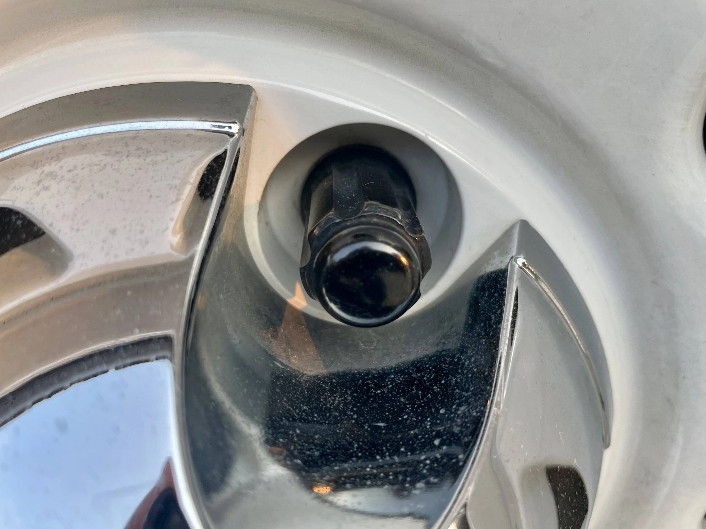 Jeep Gladiator Titanium Lug Nuts... Worth their weight in gold? Lugs 2
