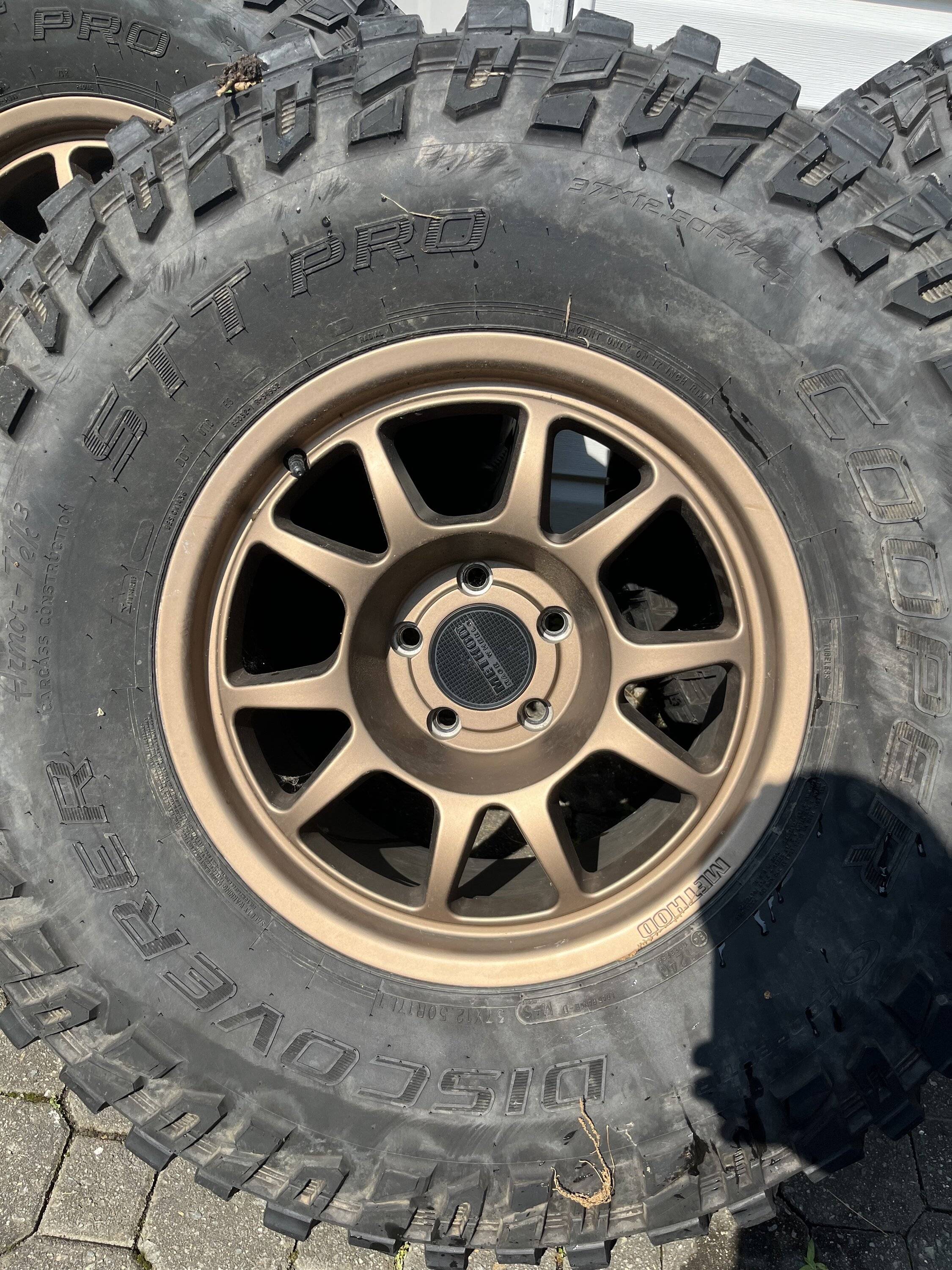 Jeep Gladiator Method Wheels, 37” STT Pros BB689696-6B49-4EAF-AD61-F73D3BEA0CBE