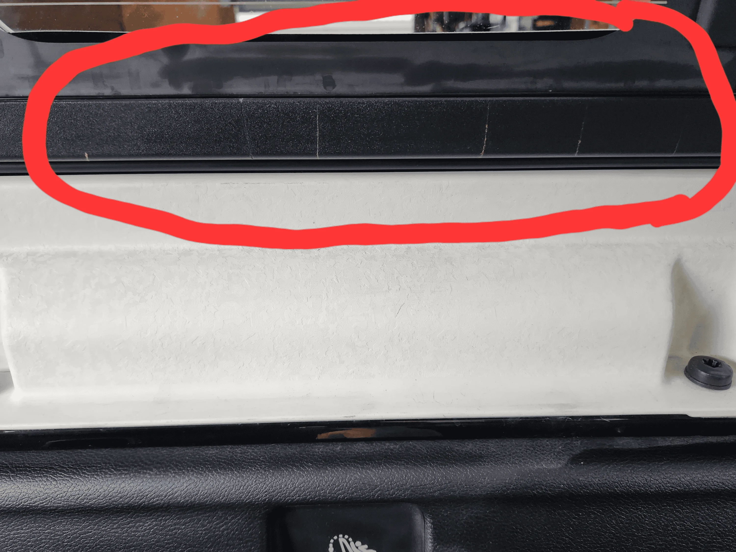 Jeep Gladiator Roof leak in back 20230617_161322