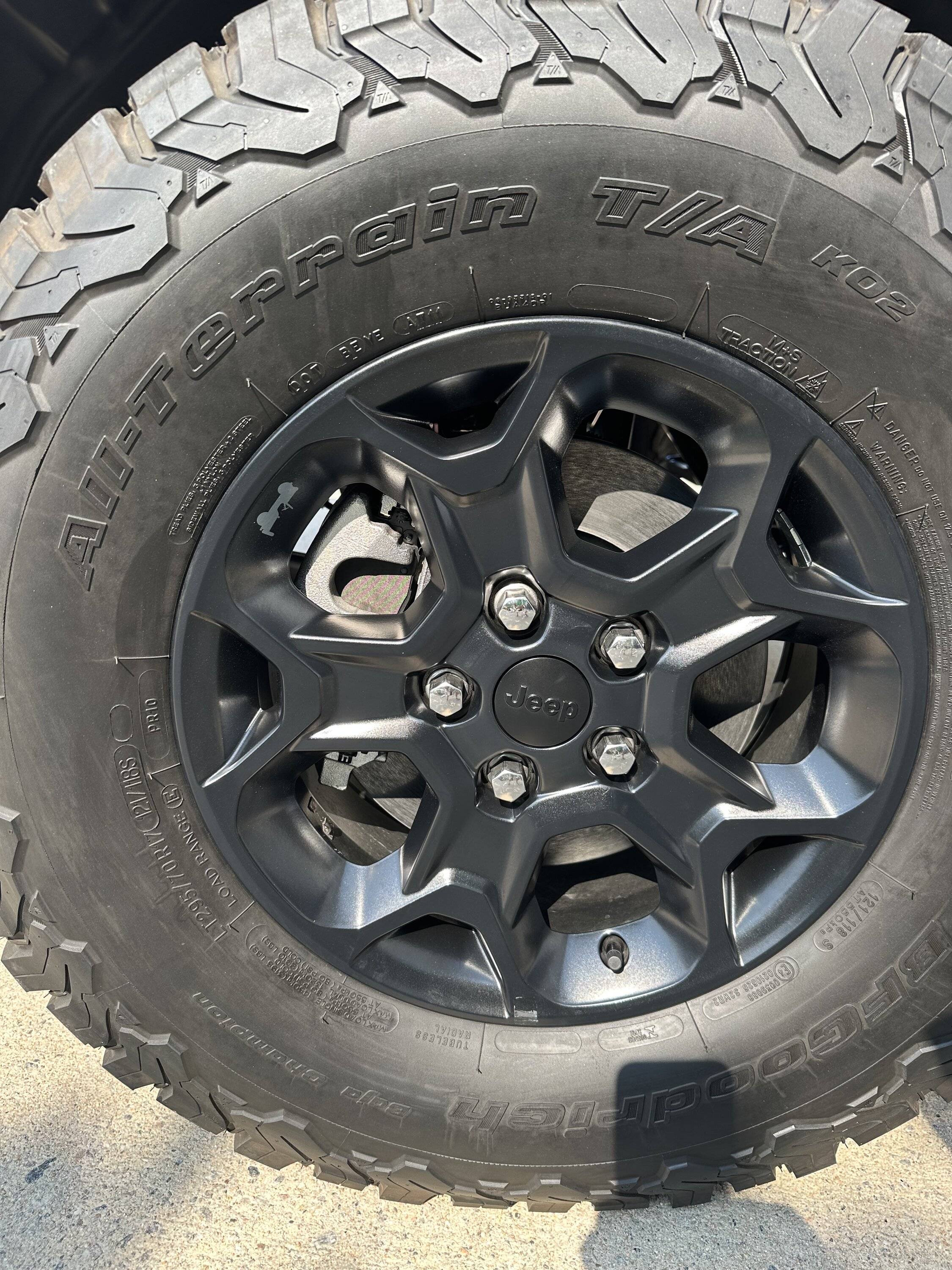 Jeep Gladiator Willys Black Moab Wheels IMG_1976