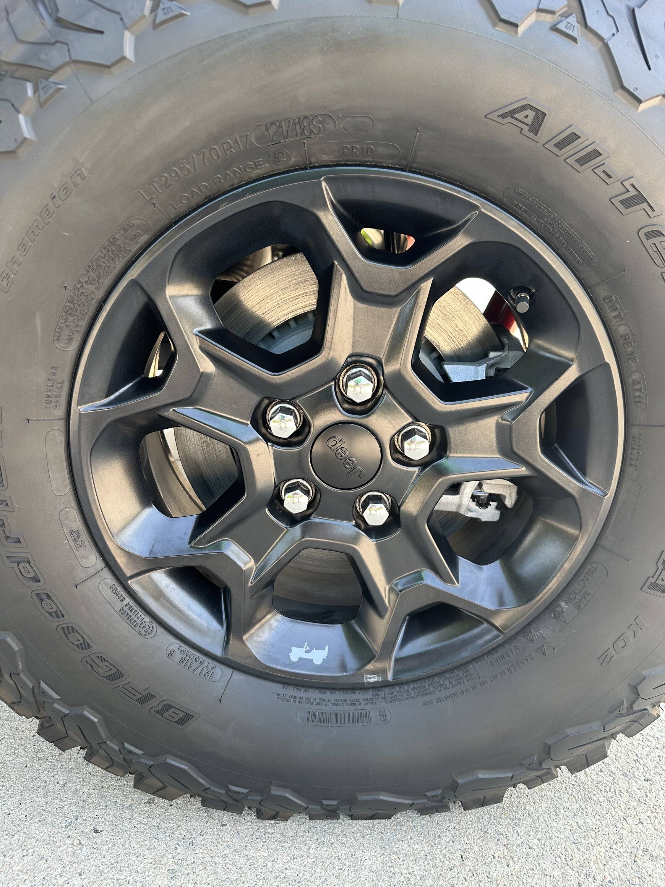 Jeep Gladiator Willys Black Moab Wheels IMG_1975
