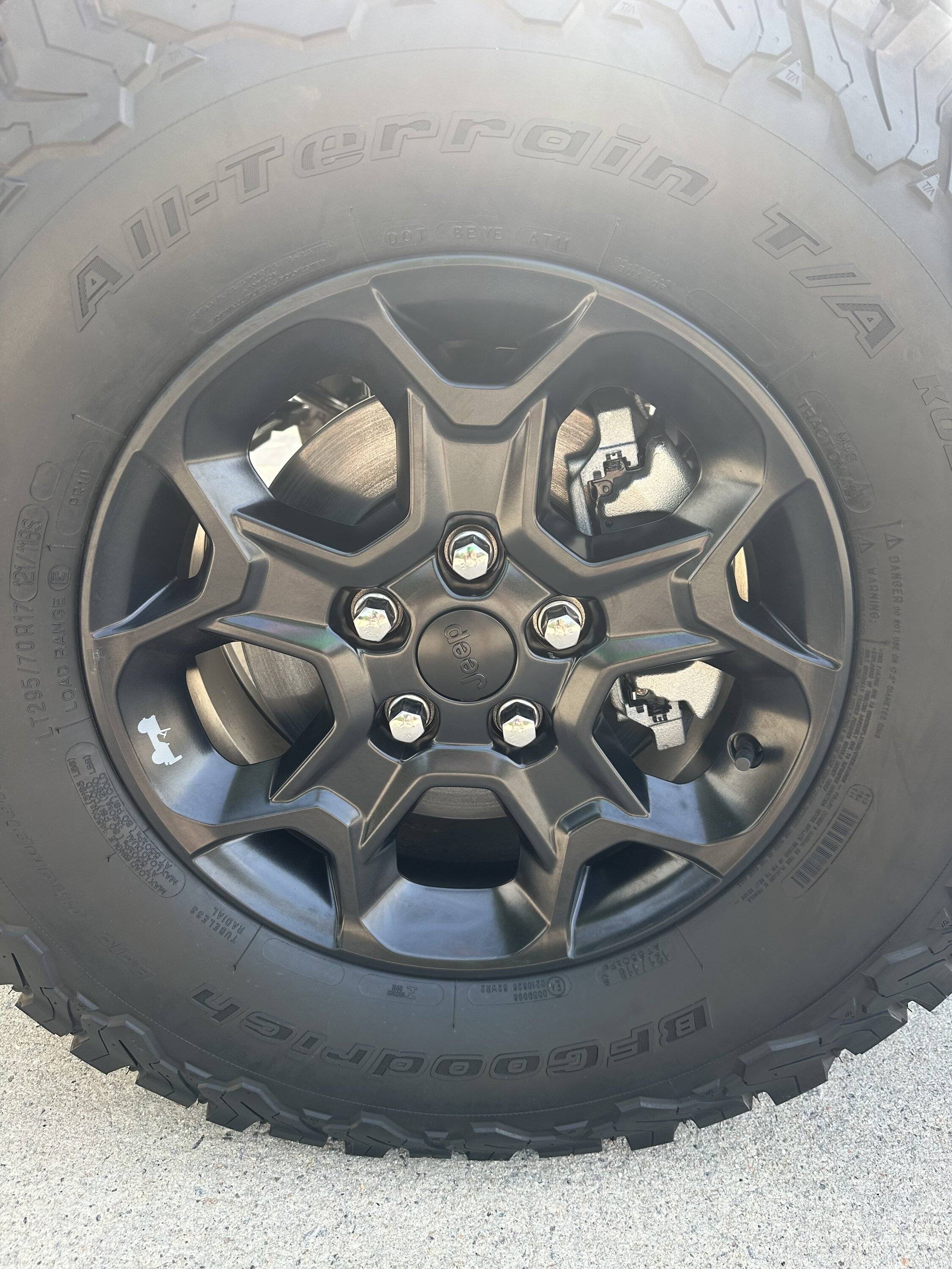Jeep Gladiator Willys Black Moab Wheels IMG_1974