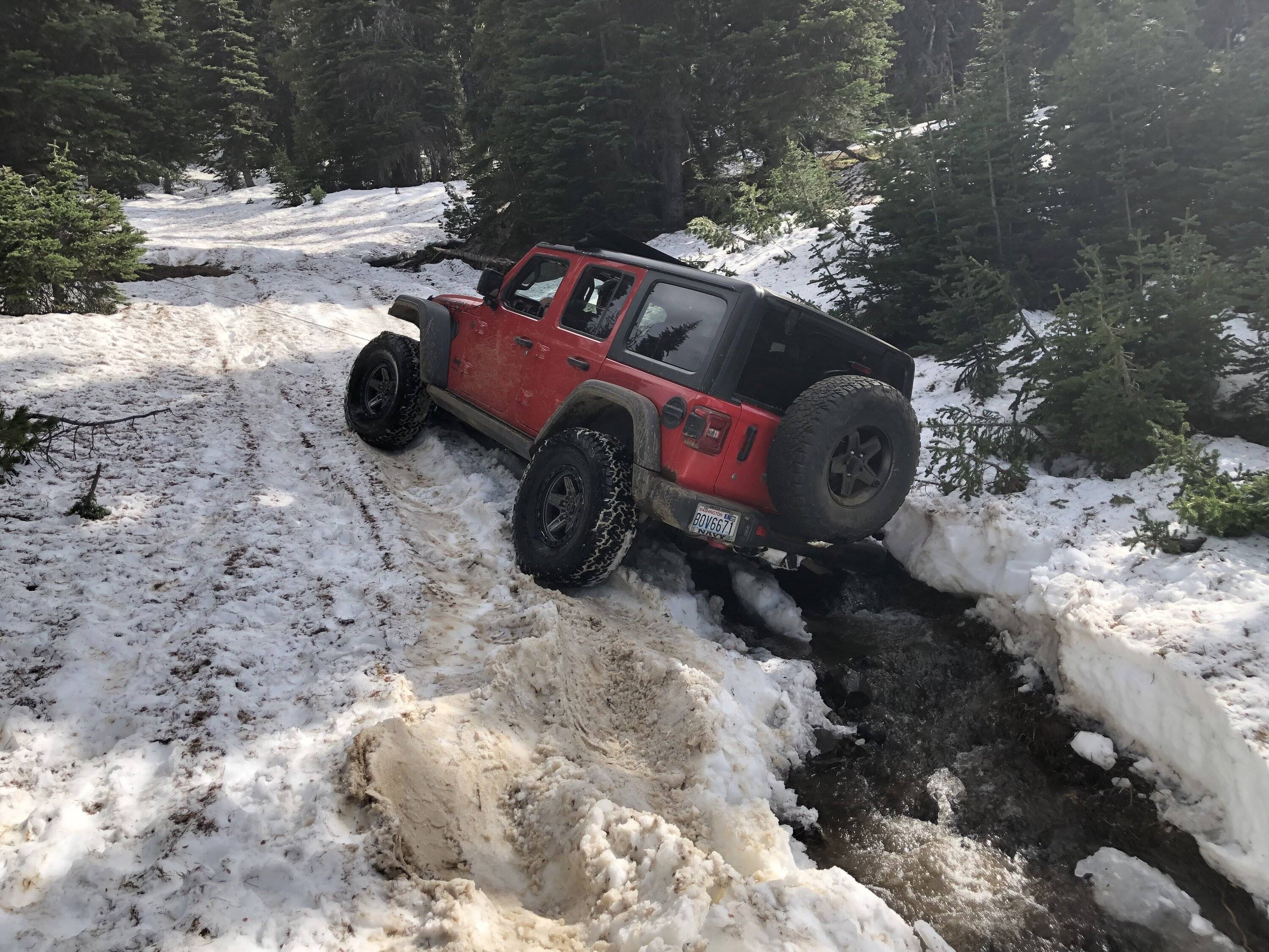 Jeep Gladiator DIY bumper mounted spare anyone? IMG_3357.JPG