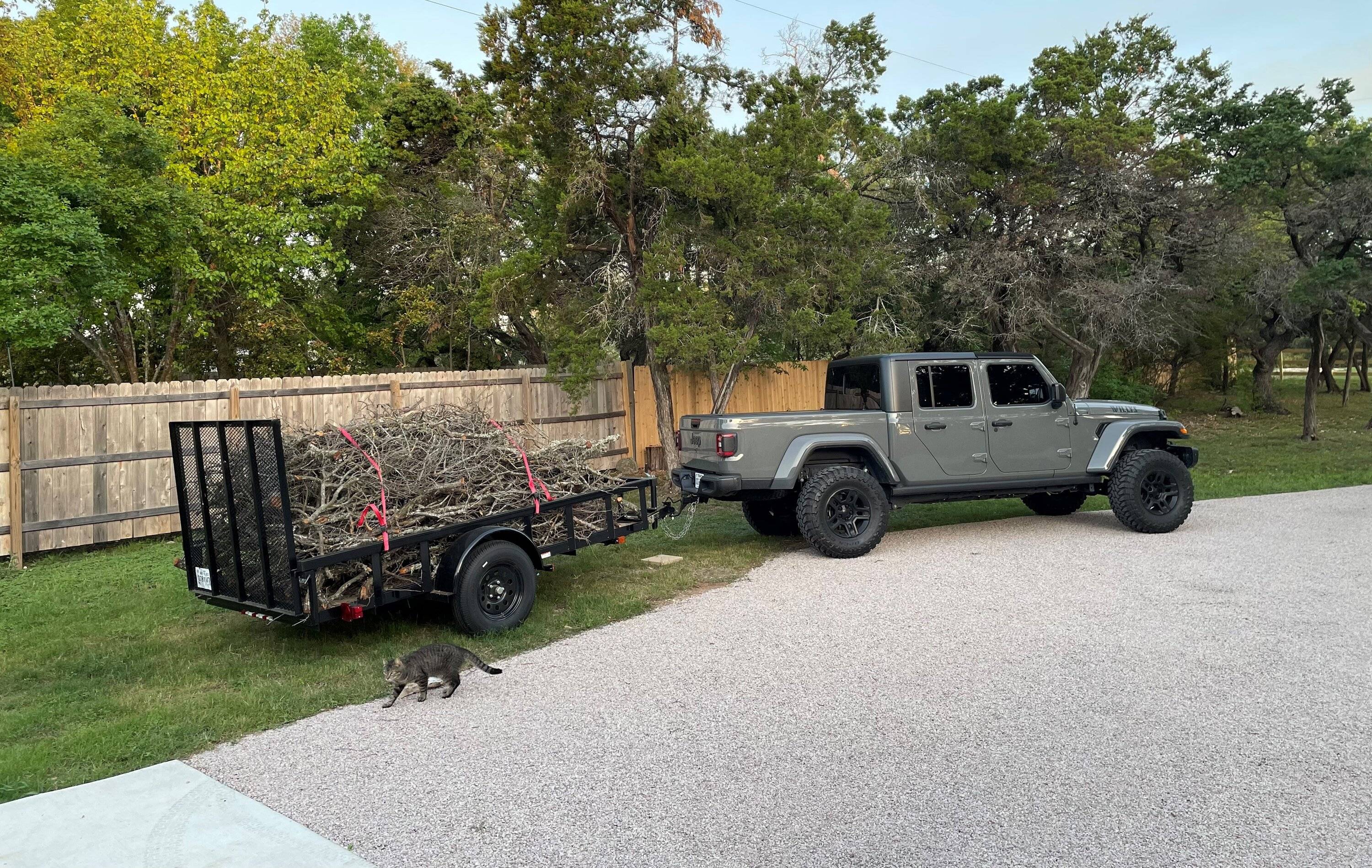Jeep Gladiator First real tow with the manual.....not good trailer