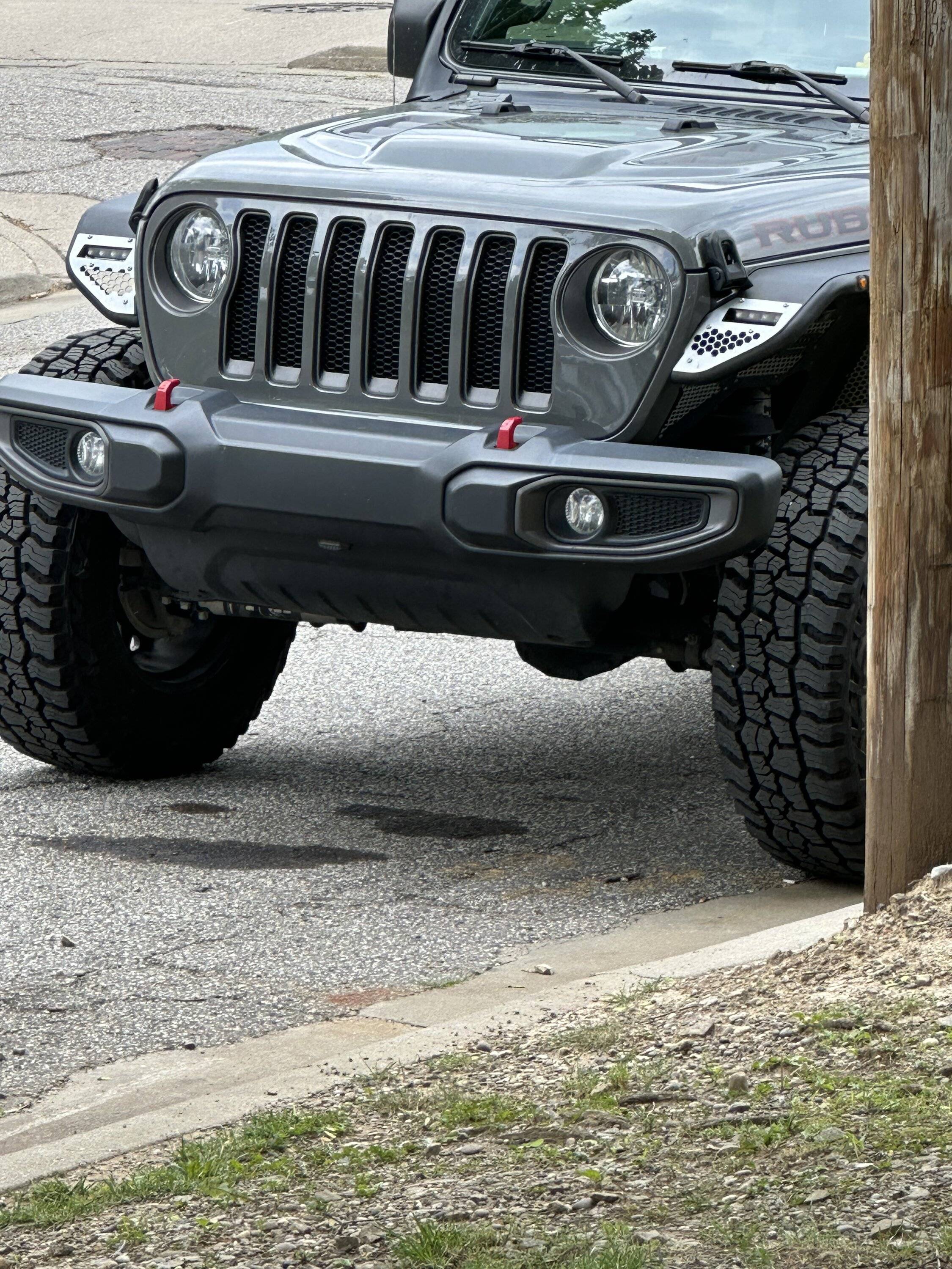 Jeep Gladiator What’s the actual name of this mod? IMG_1920