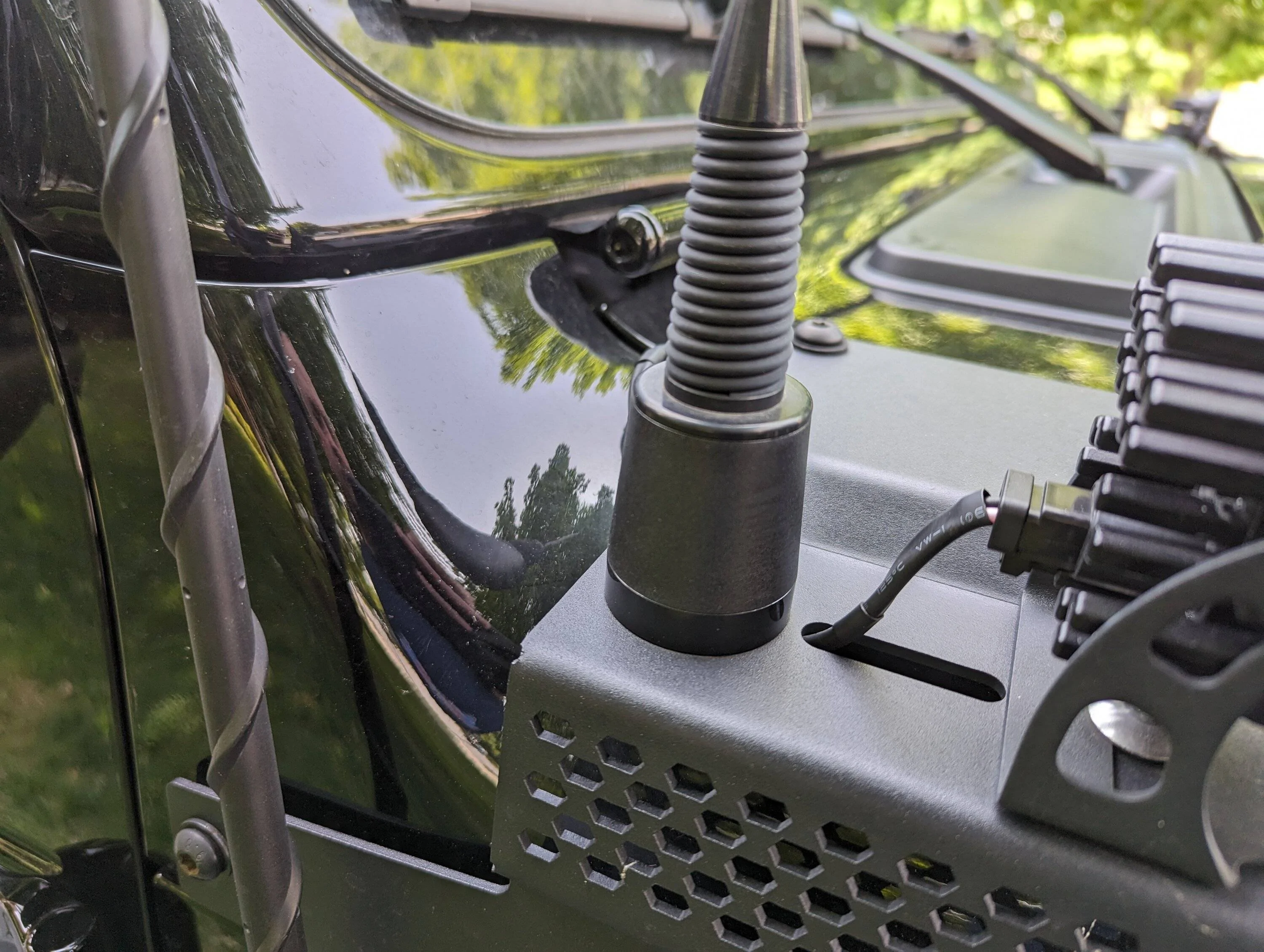 Jeep Gladiator Ham and GMRS in the Gladiator PXL_20230618_154350288