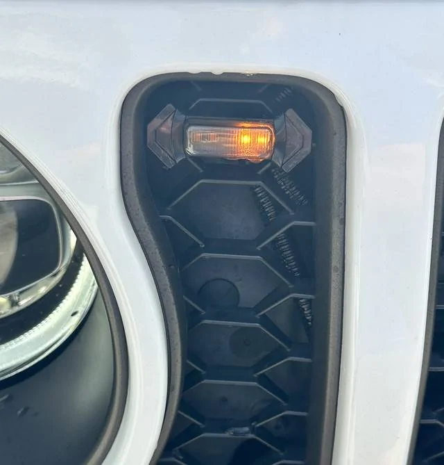 Jeep Gladiator Any idea what this light is? IMG-6294
