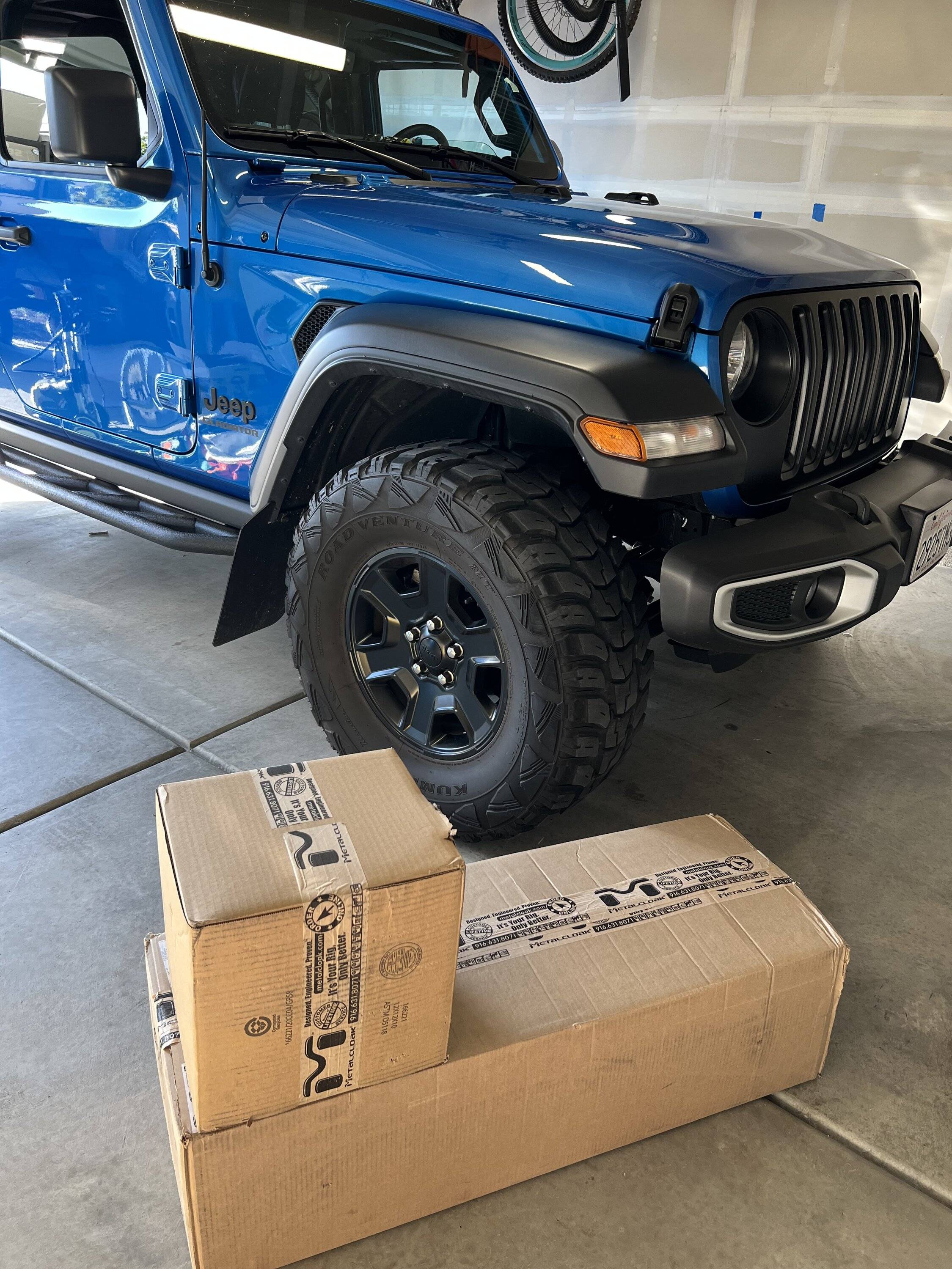 Jeep Gladiator Metalcloak front stubby bumper installed IMG_4349