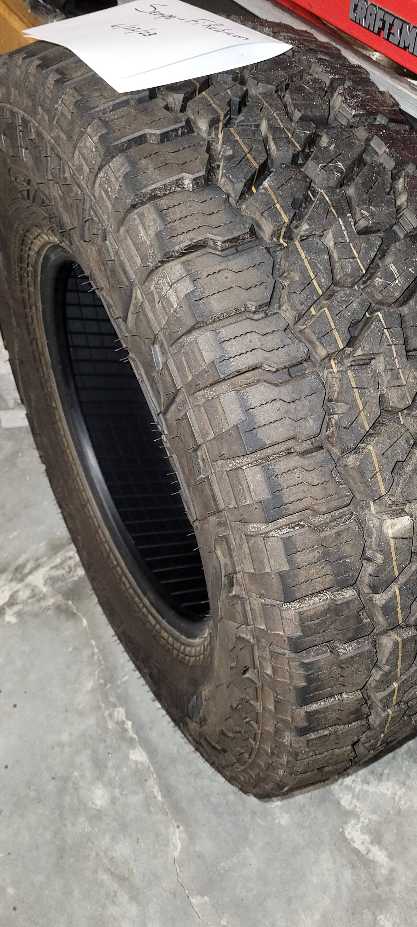 Jeep Gladiator Falken Wildpeak A/T 285/70/17 FWP2